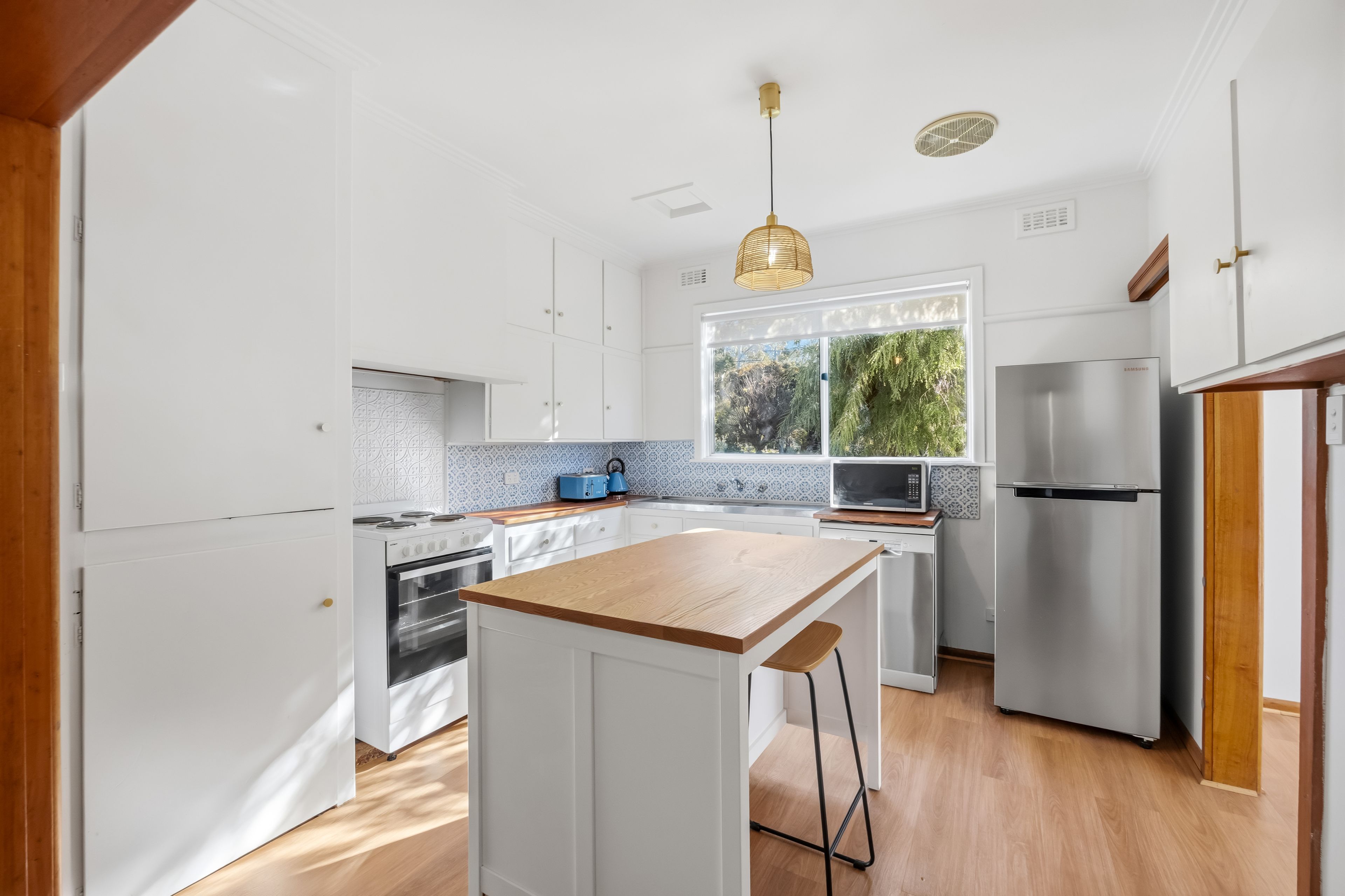 4 Sundial Avenue — photo 8 of 21