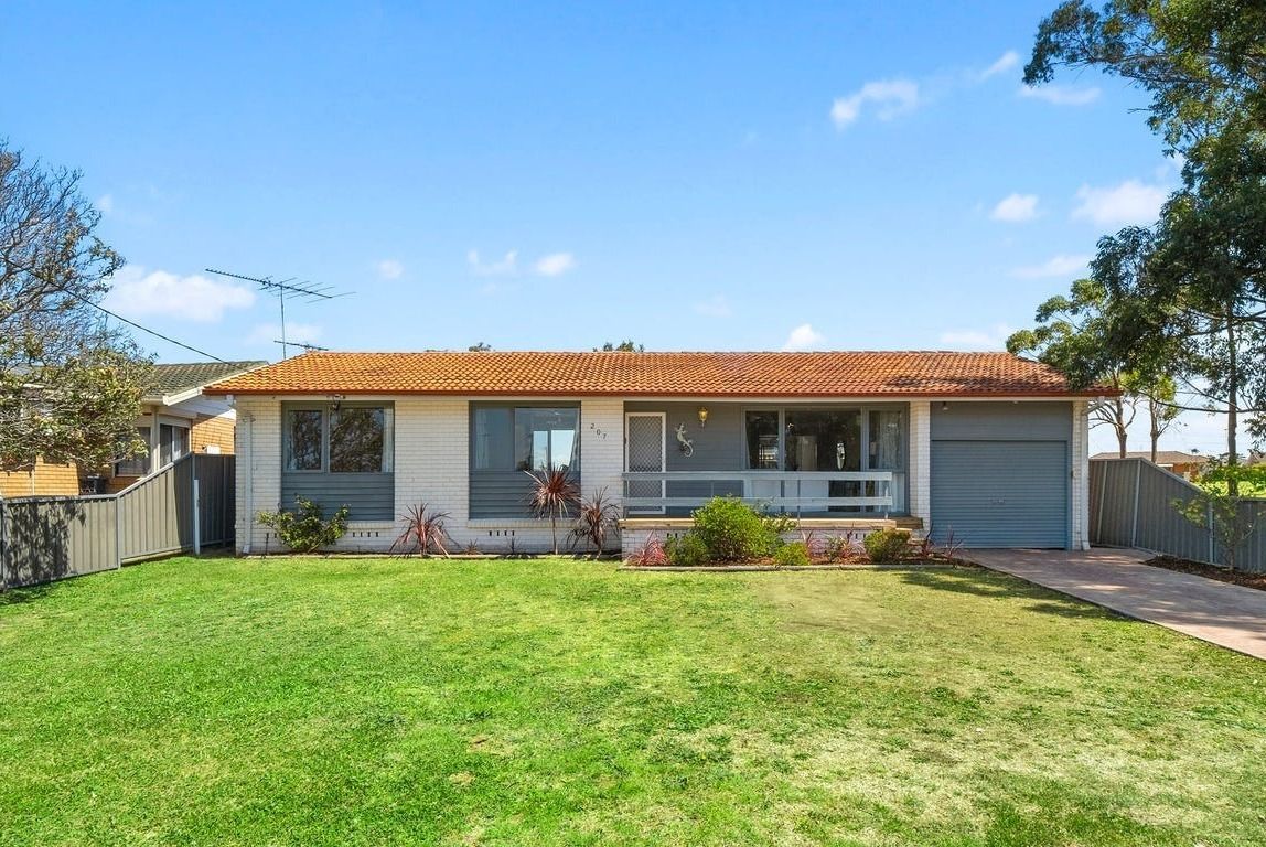 207 Parker Street — photo from Ray White Glenmore Park
