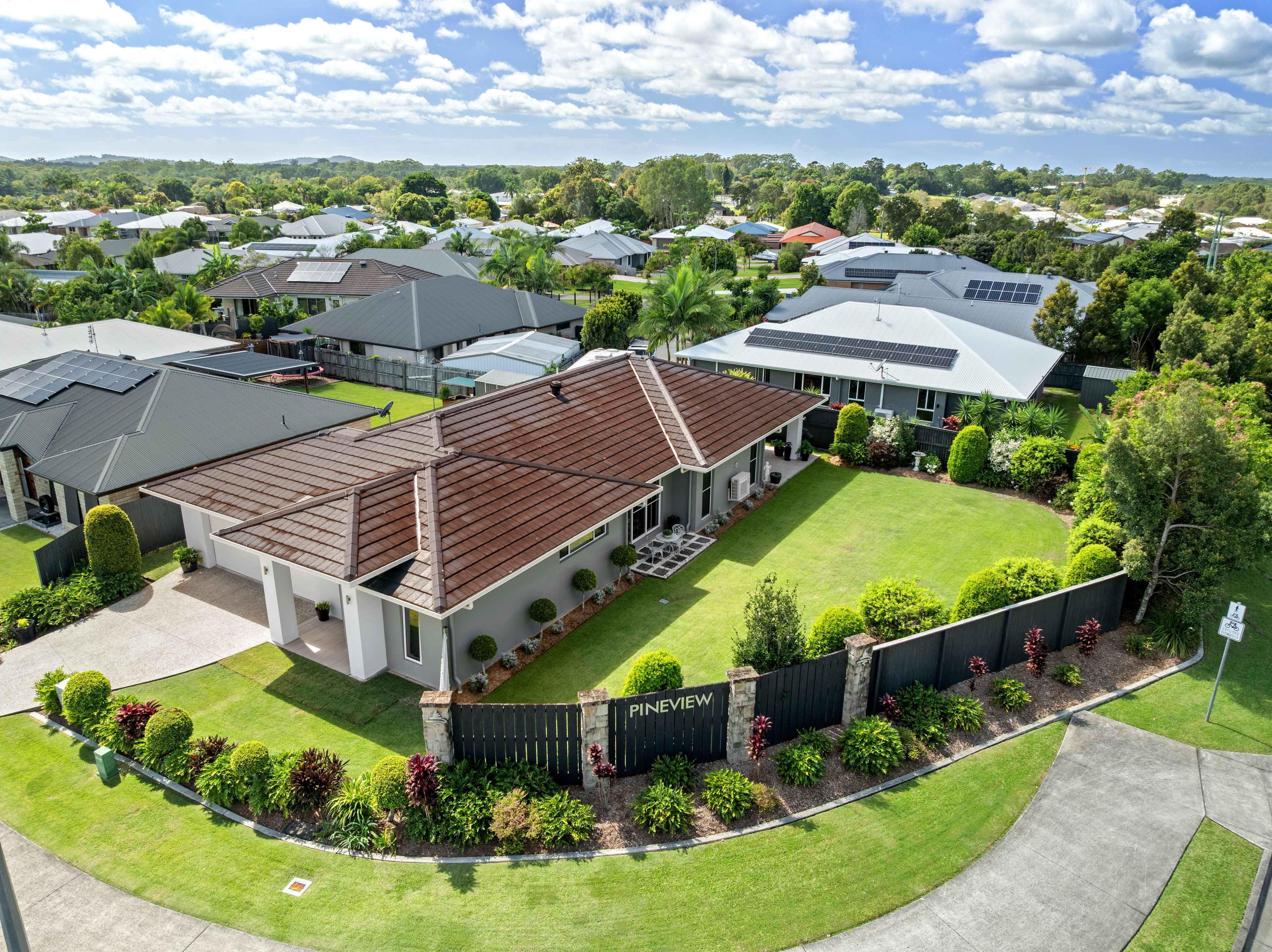 2 Pineview Drive, Beerwah, QLD 4519