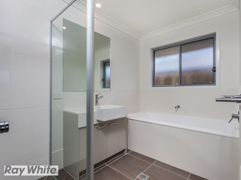 23 Macadamia Street — photo 12 of 13
