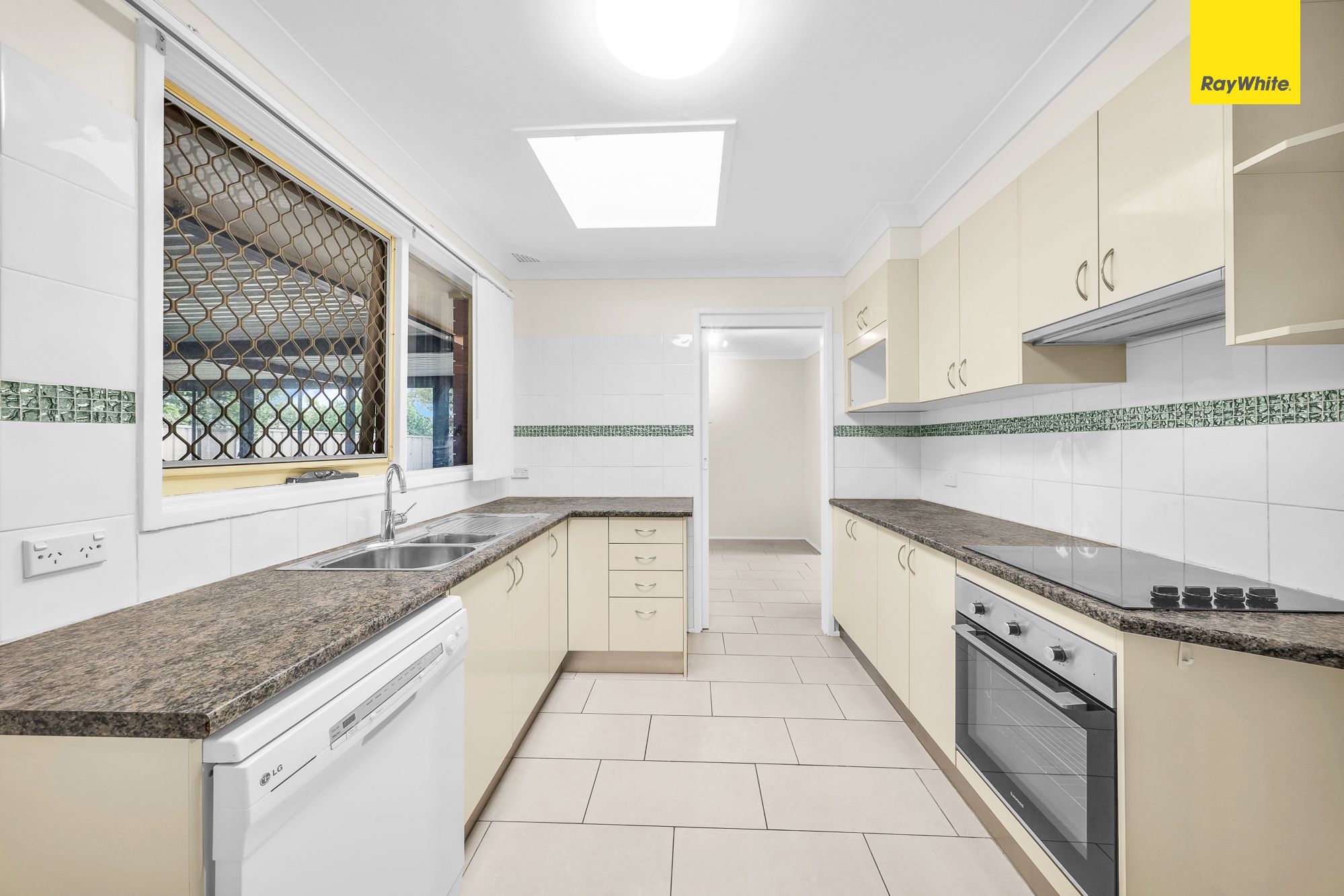7 Werona Place, Dharruk, NSW 2770