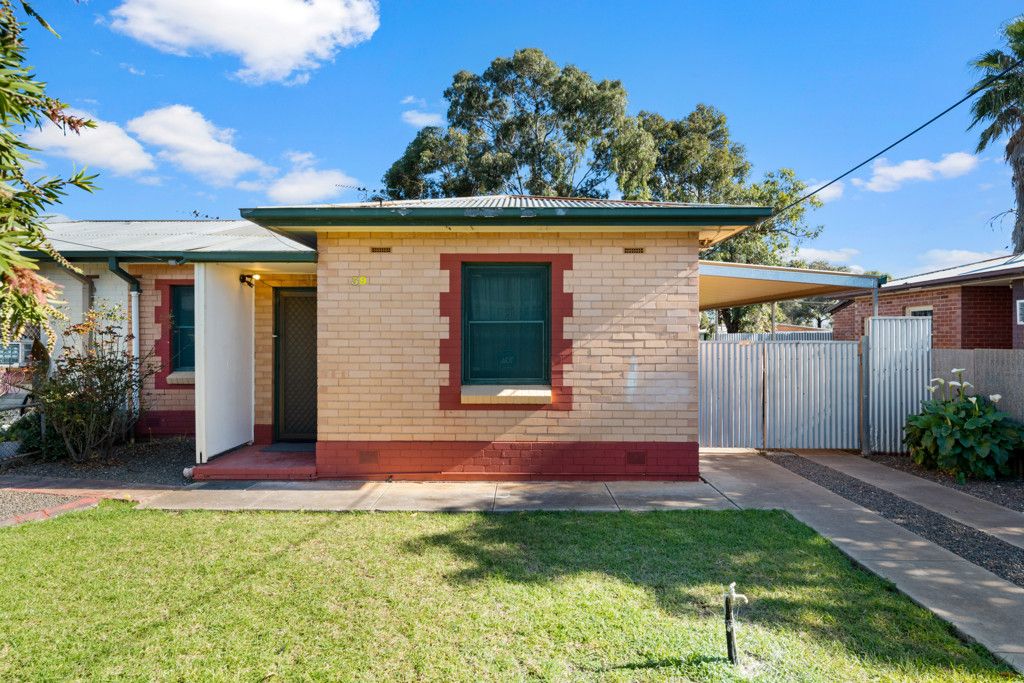 39 Mainwaring Crescent — photo from Ray White Angle Vale