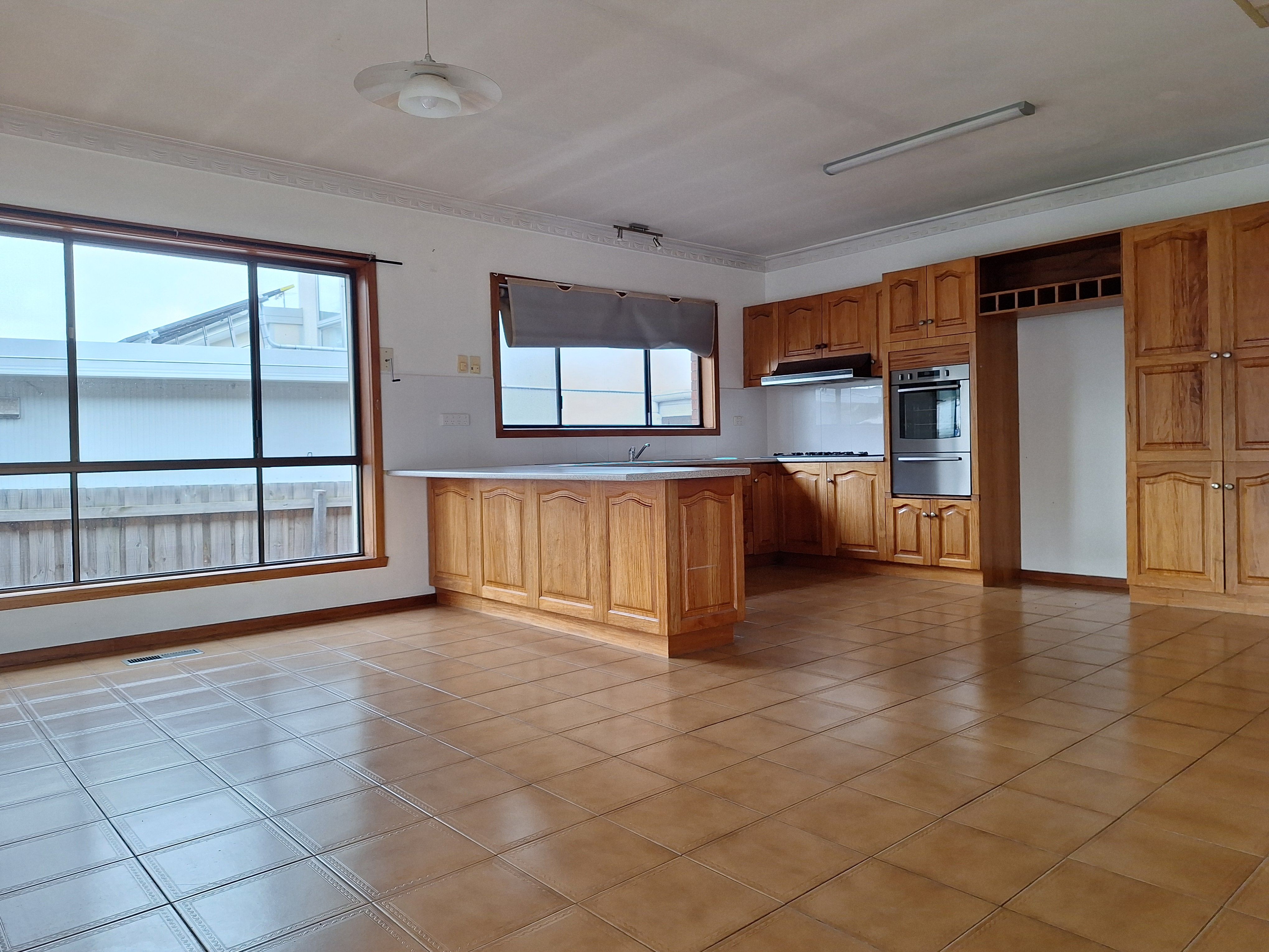 44 Parkstone Avenue — photo 6 of 16