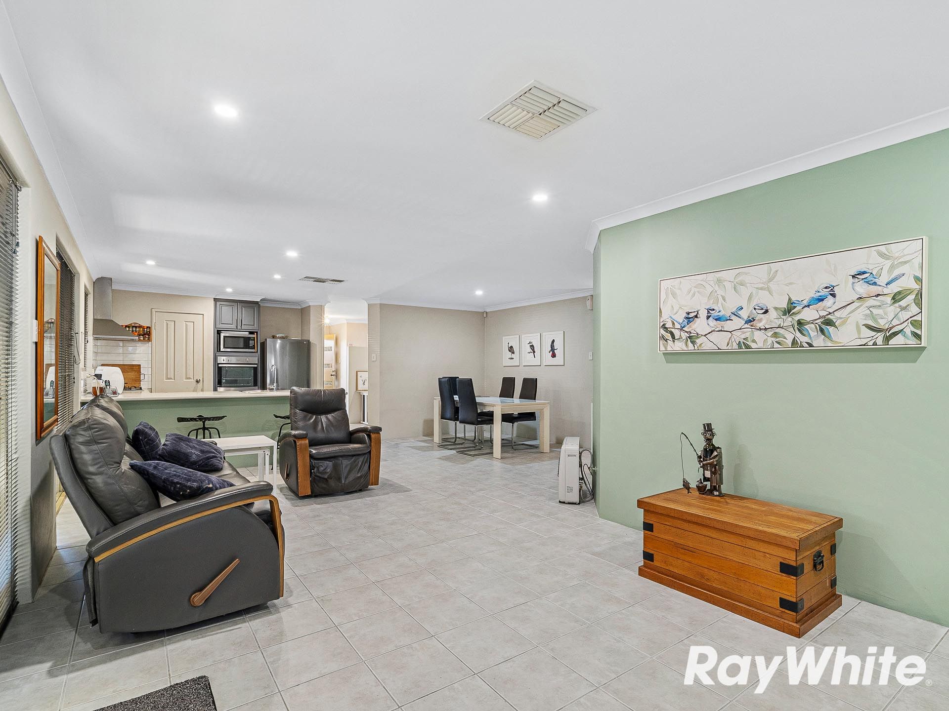 12 Brampton Place — photo 3 of 16
