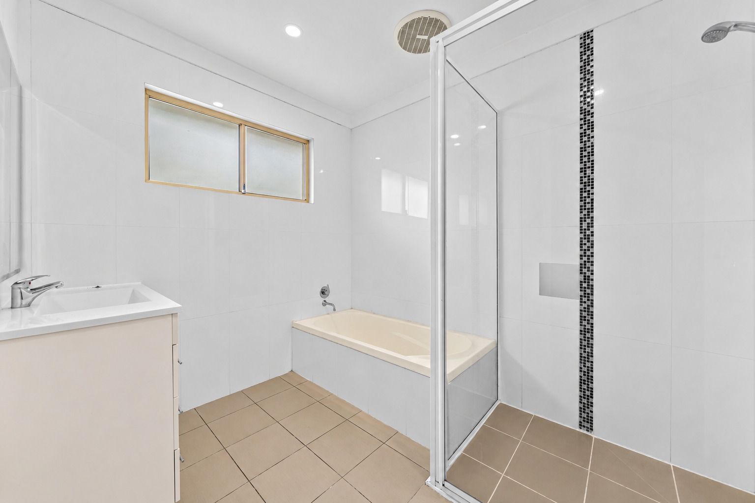 67 Chateau Street — photo 3 of 24