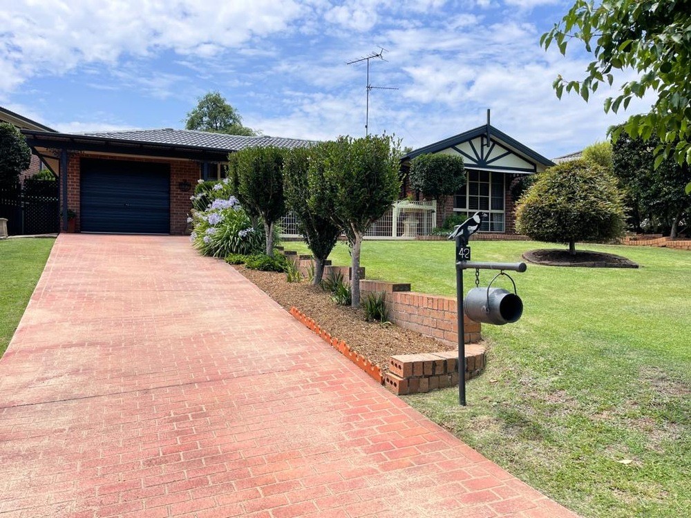 42 Valley View Drive, Narellan, NSW 2567