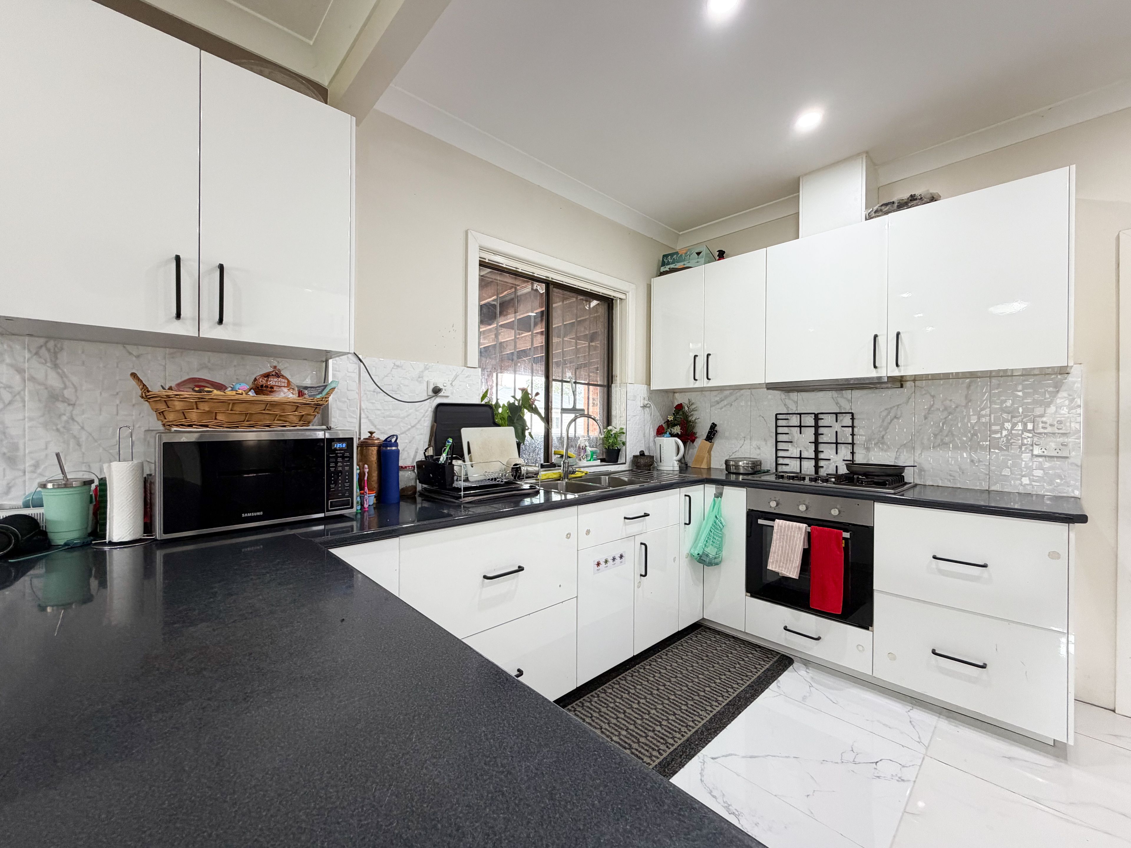 8 Dan Crescent, Colyton, NSW