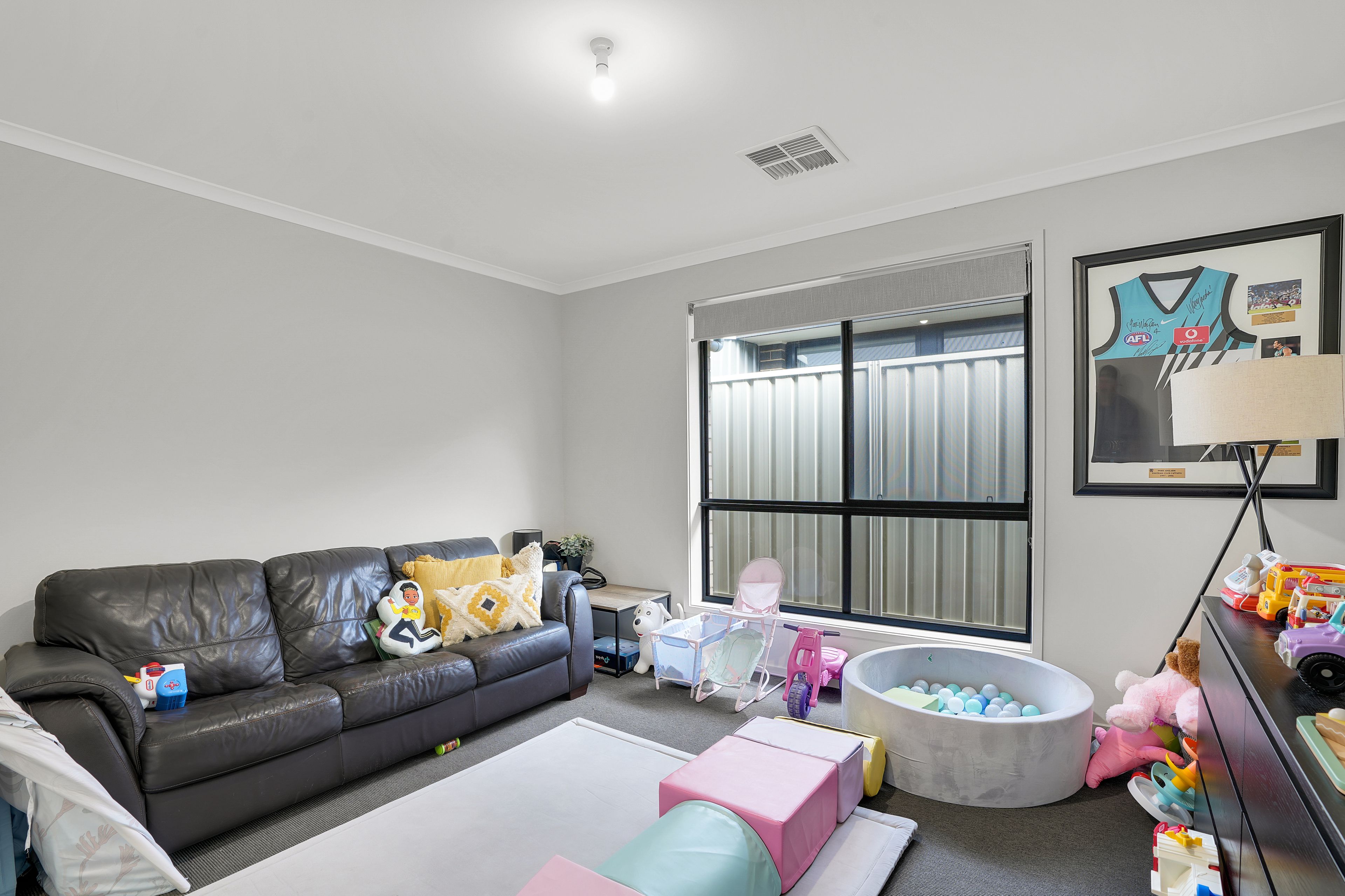 6 Chapel Road — photo 6 of 14