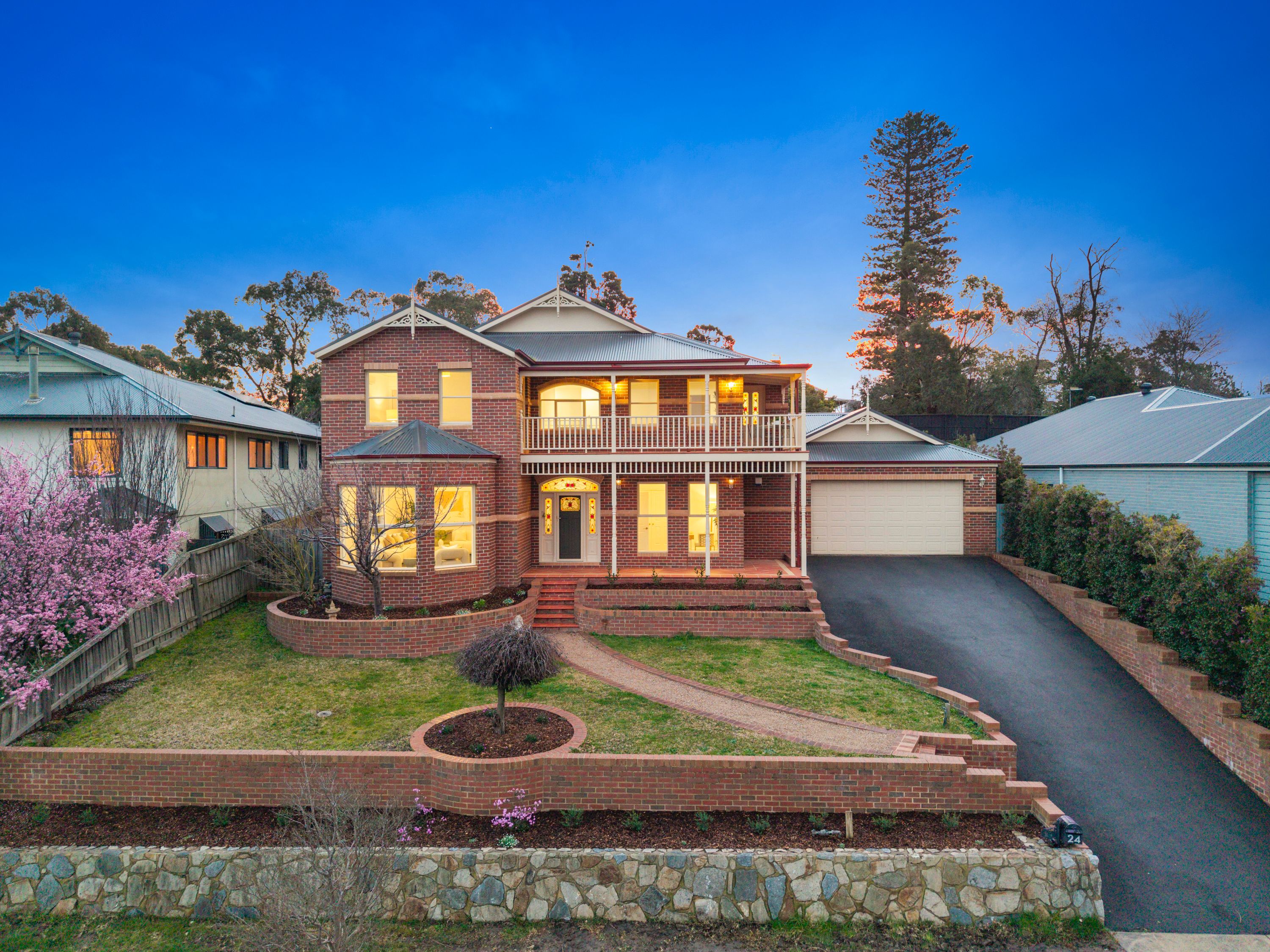 24 Pioneers Crescent — photo from Ray White Officer