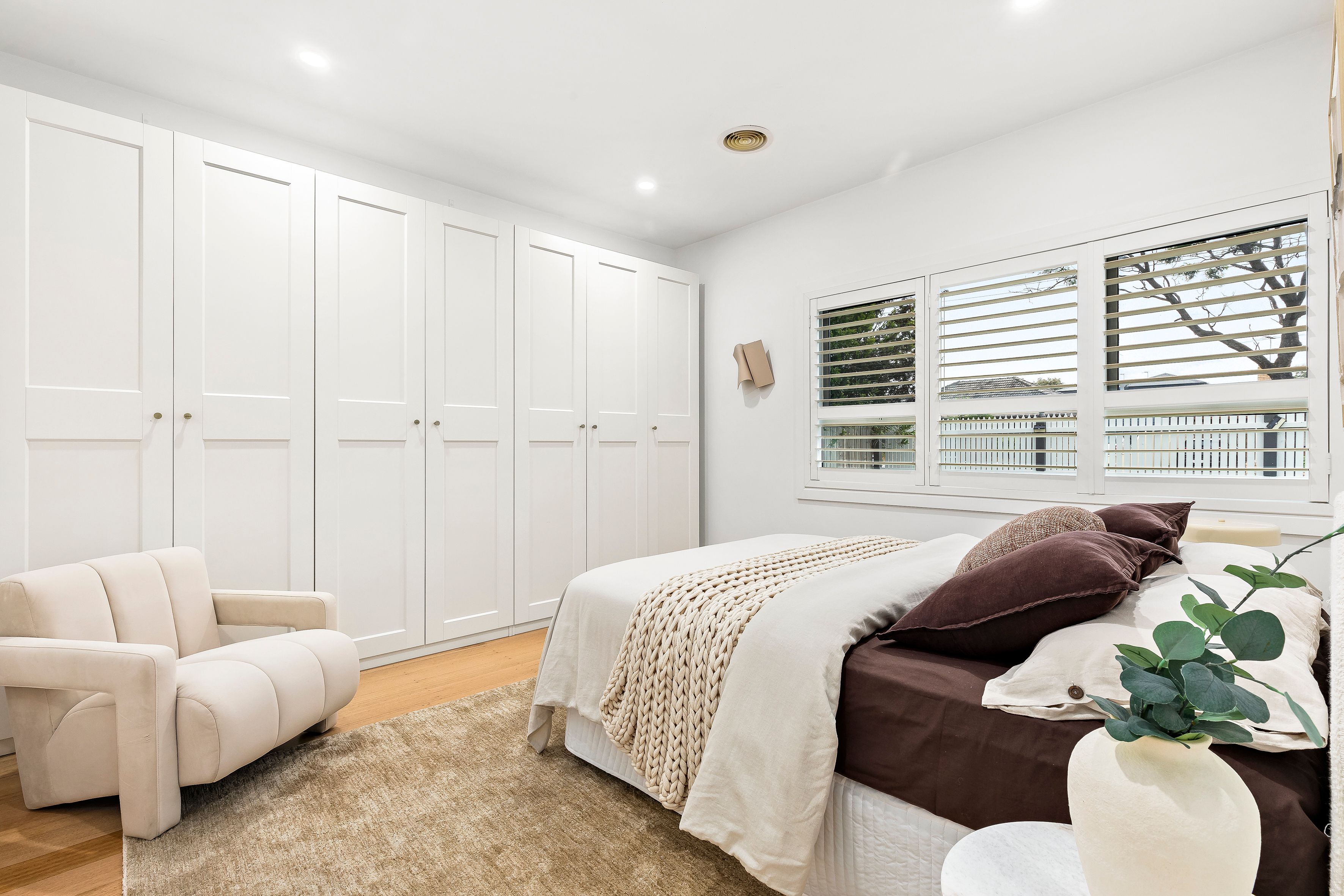 16 Halsbury Street — photo 11 of 18