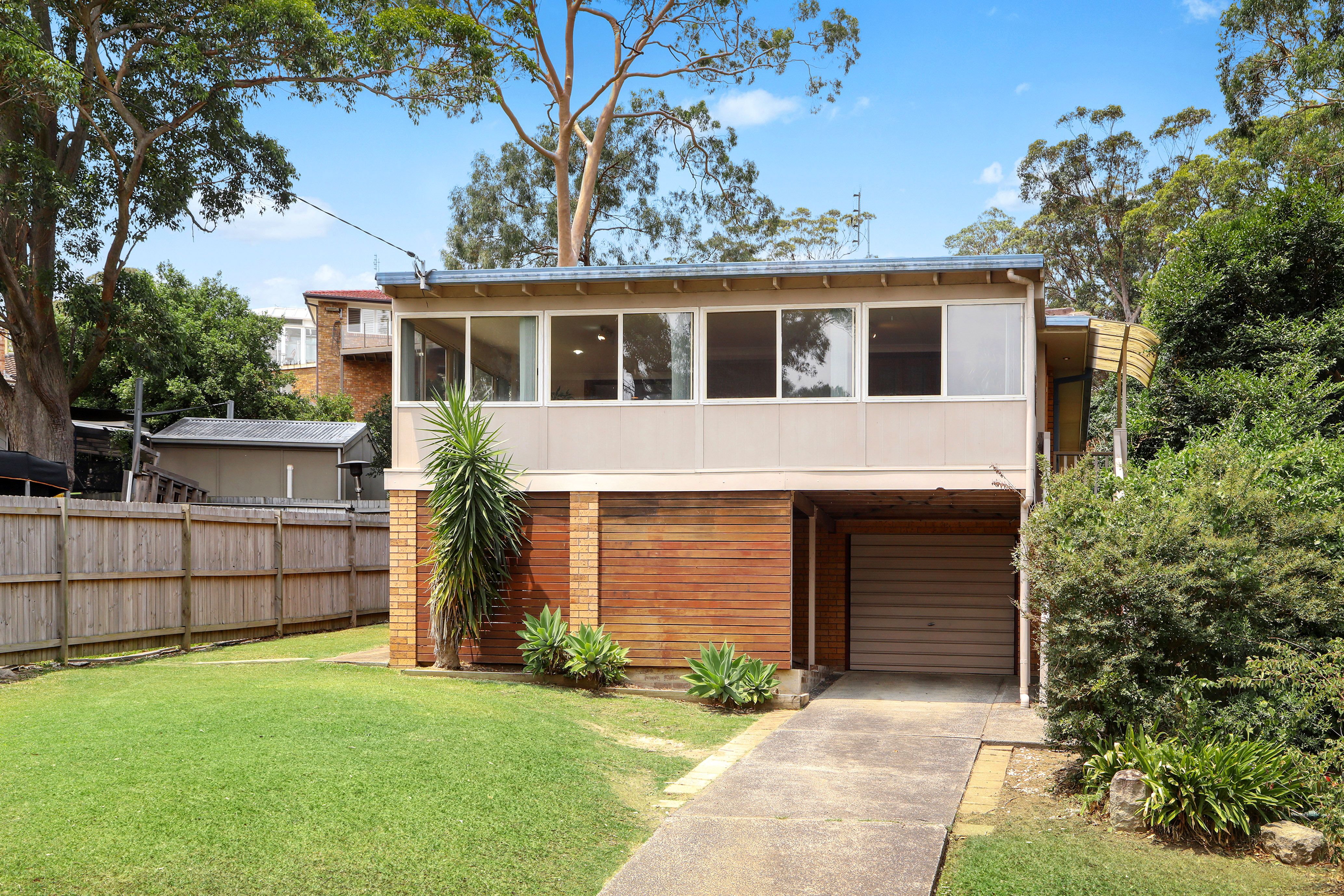 2 Colin Street