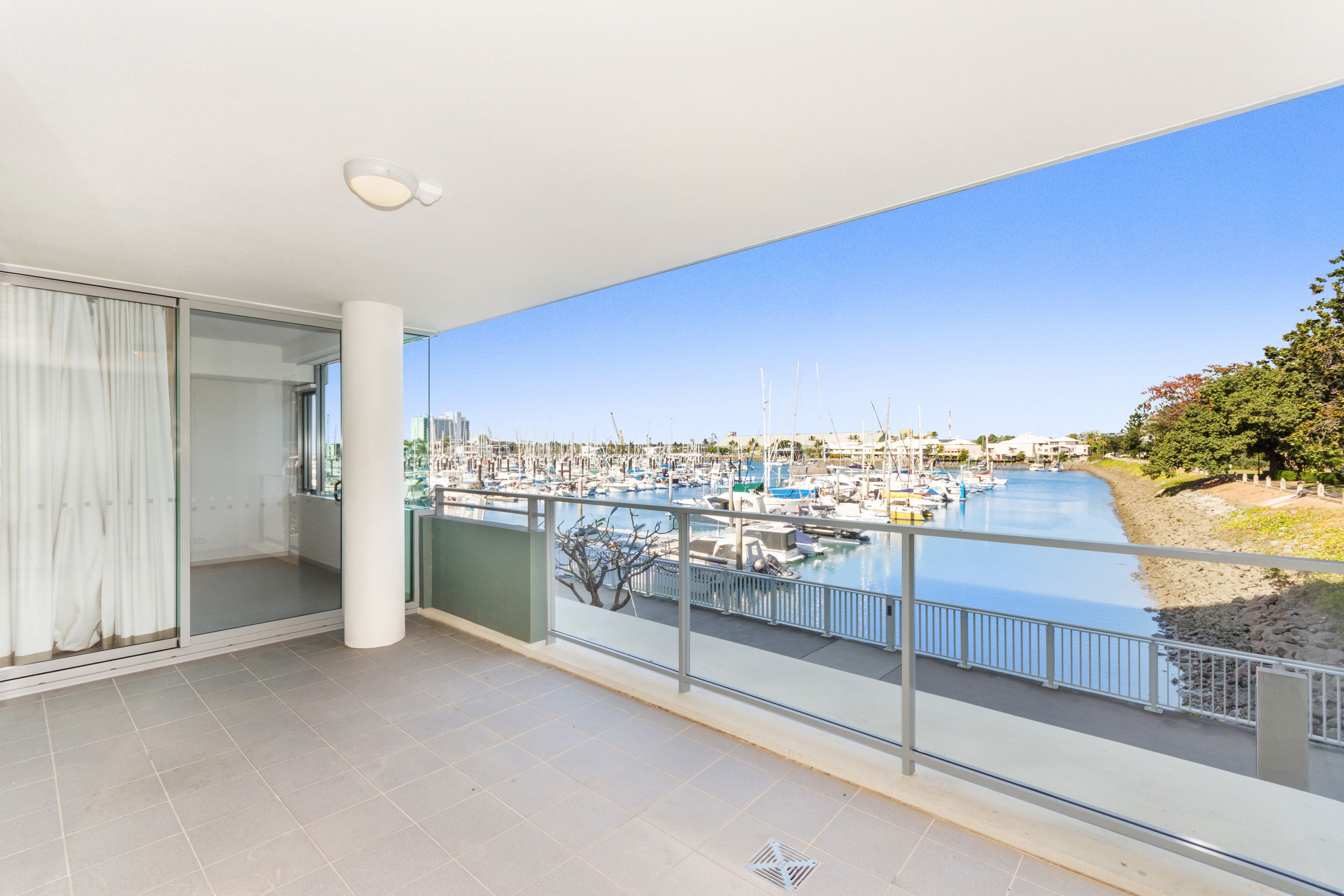 6 Mariners Drive, Townsville City QLD 4810
