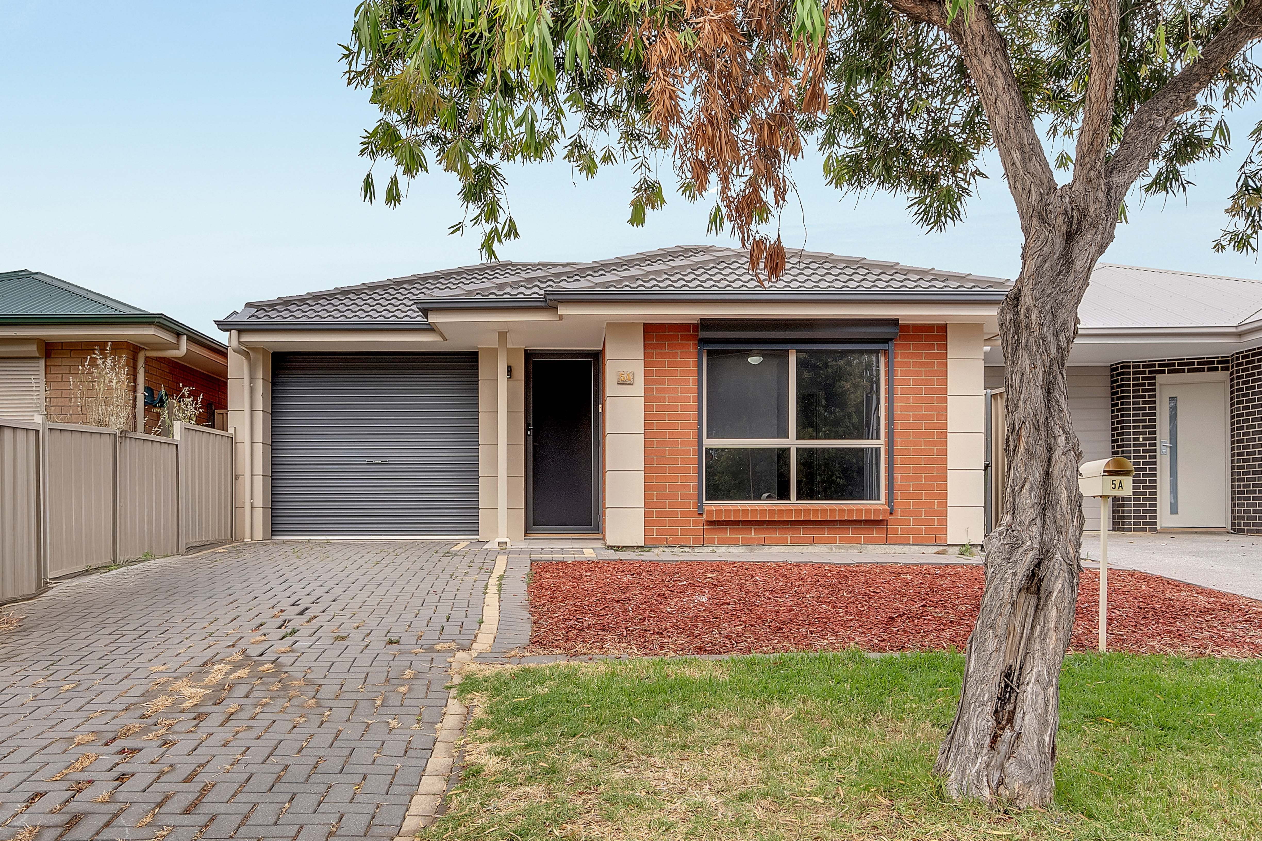 5A The Parkway — photo from Ray White Campbelltown