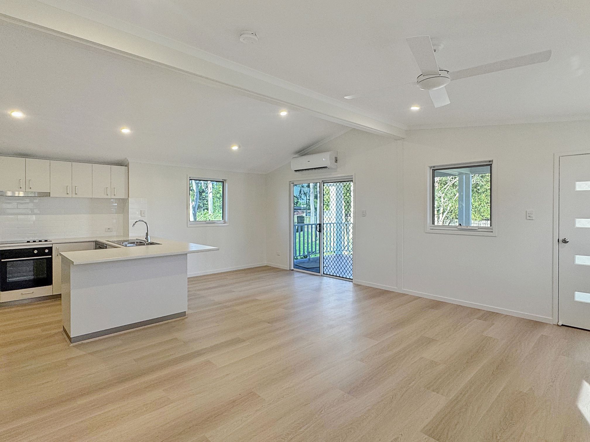 73B Wilson Street — photo 5 of 14