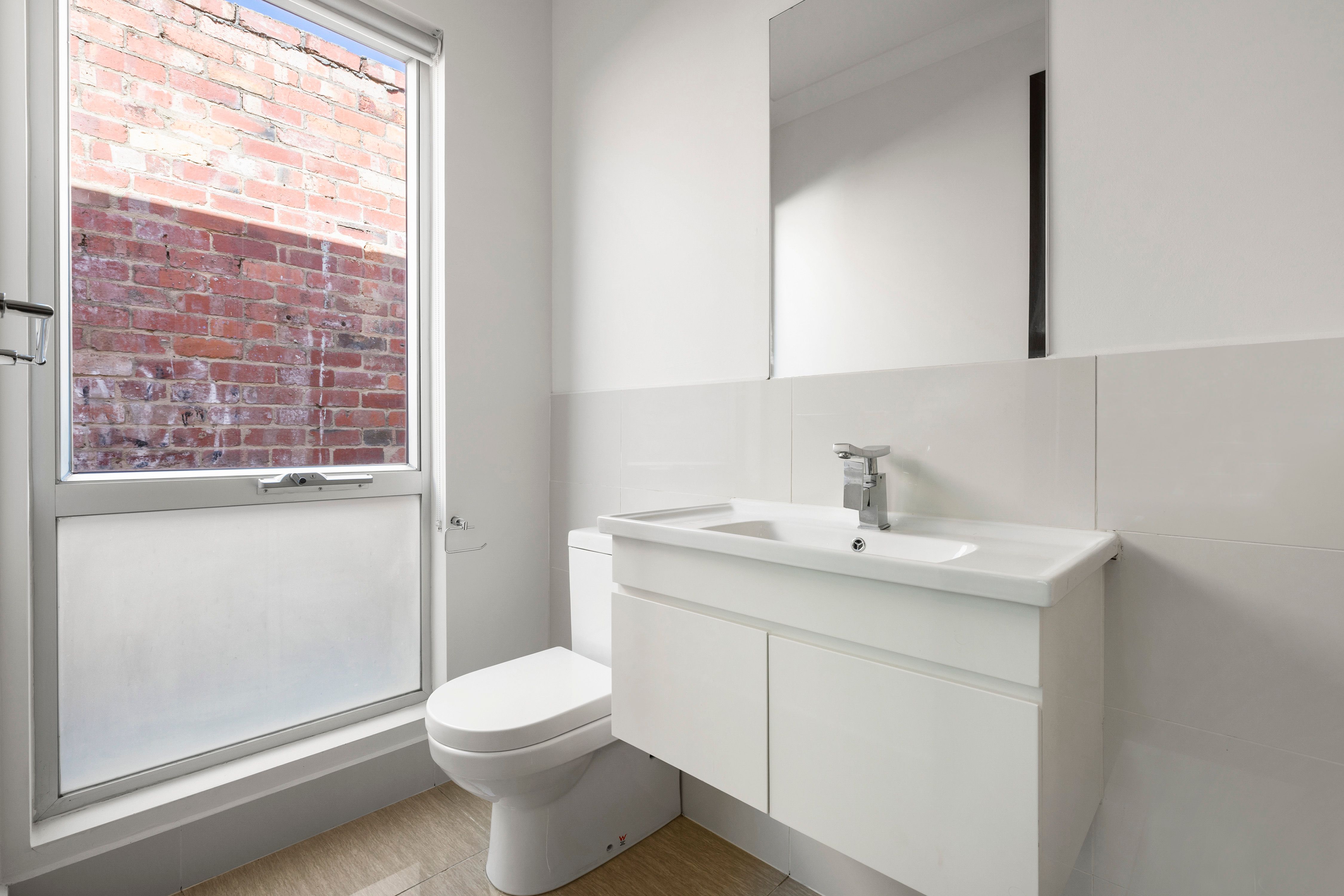 86 Mclaughlin Street — photo 9 of 11