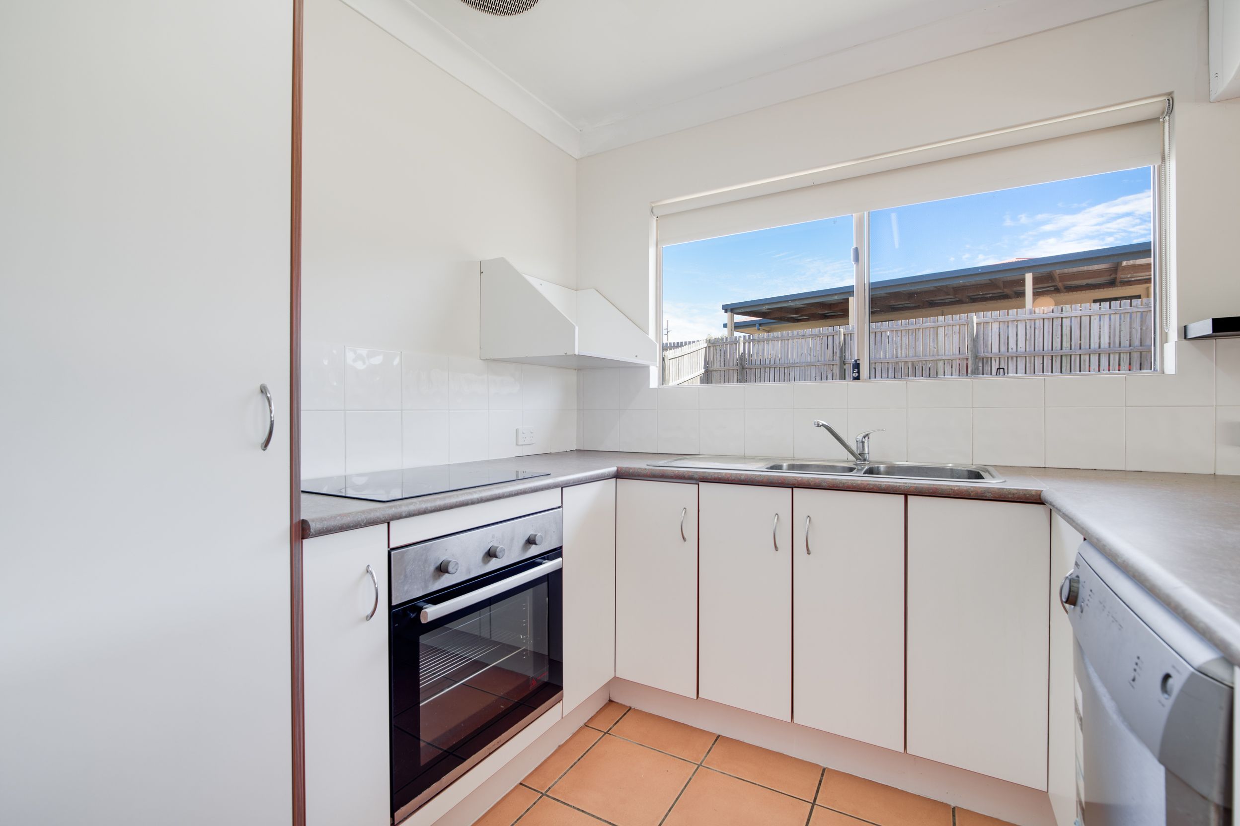 8 Saxonvale Court, New Auckland, QLD 4680