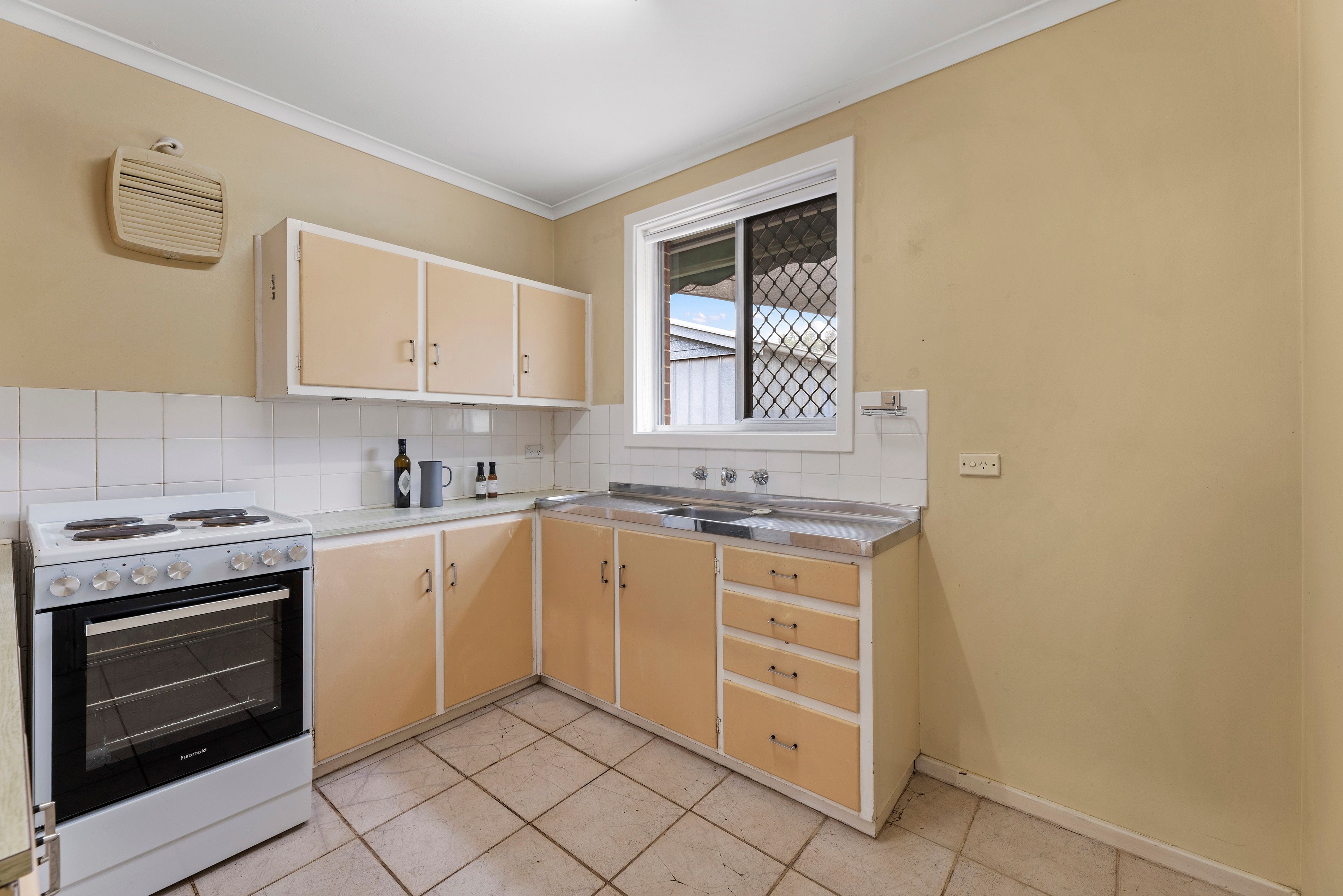 10 Denning Avenue — photo 8 of 16