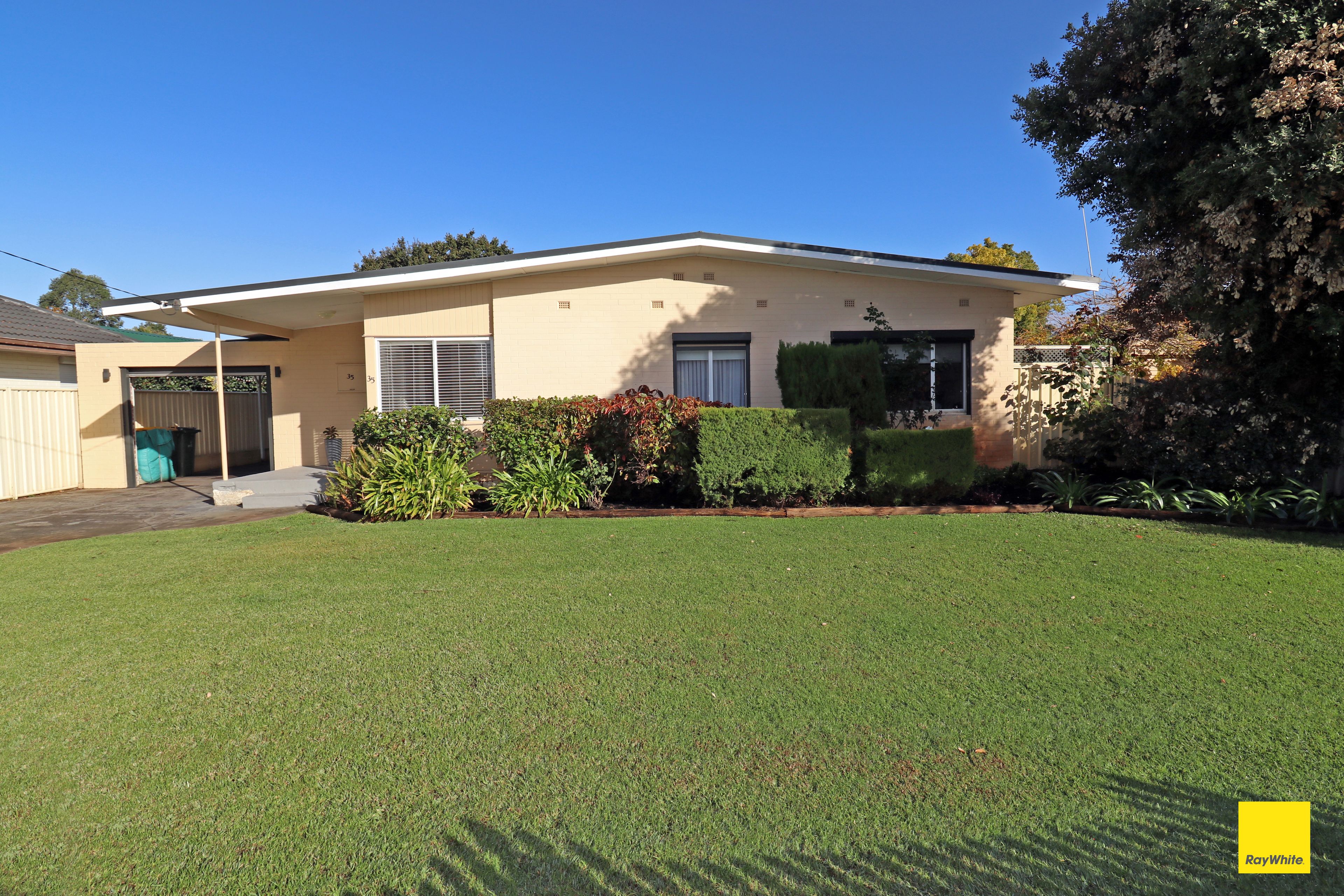 35 Scanlon Way, Lockridge, WA 6054