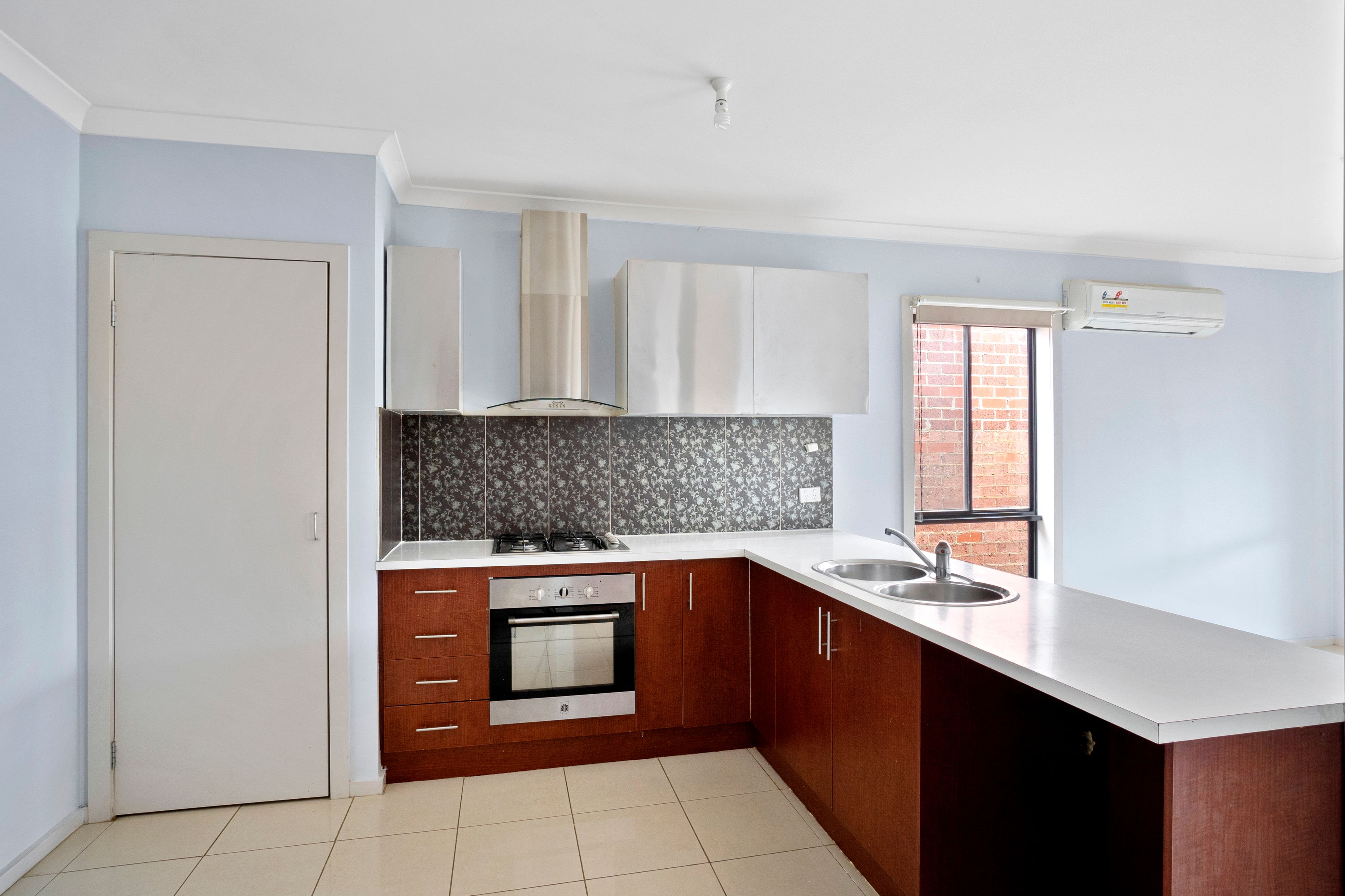 2/17 Odessa Court, Werribee, VIC 3030