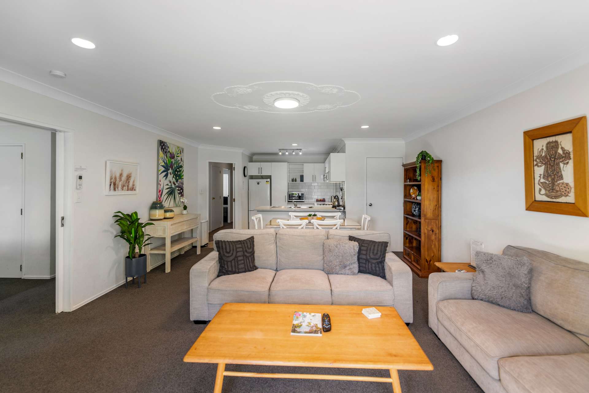 21/111 Santa Monica Drive photo 11