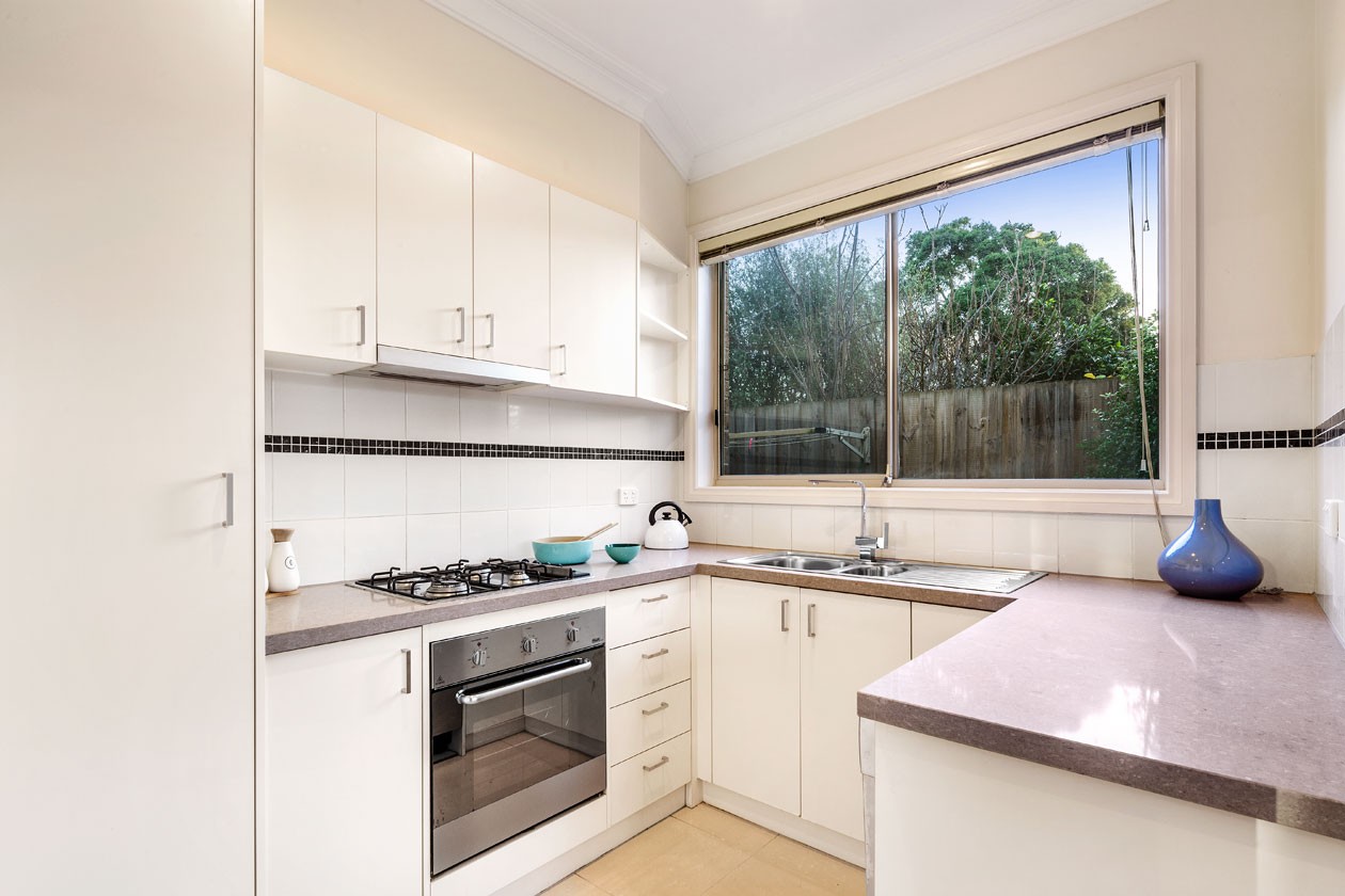 2/41 Normanby Street, Hughesdale, VIC 3166