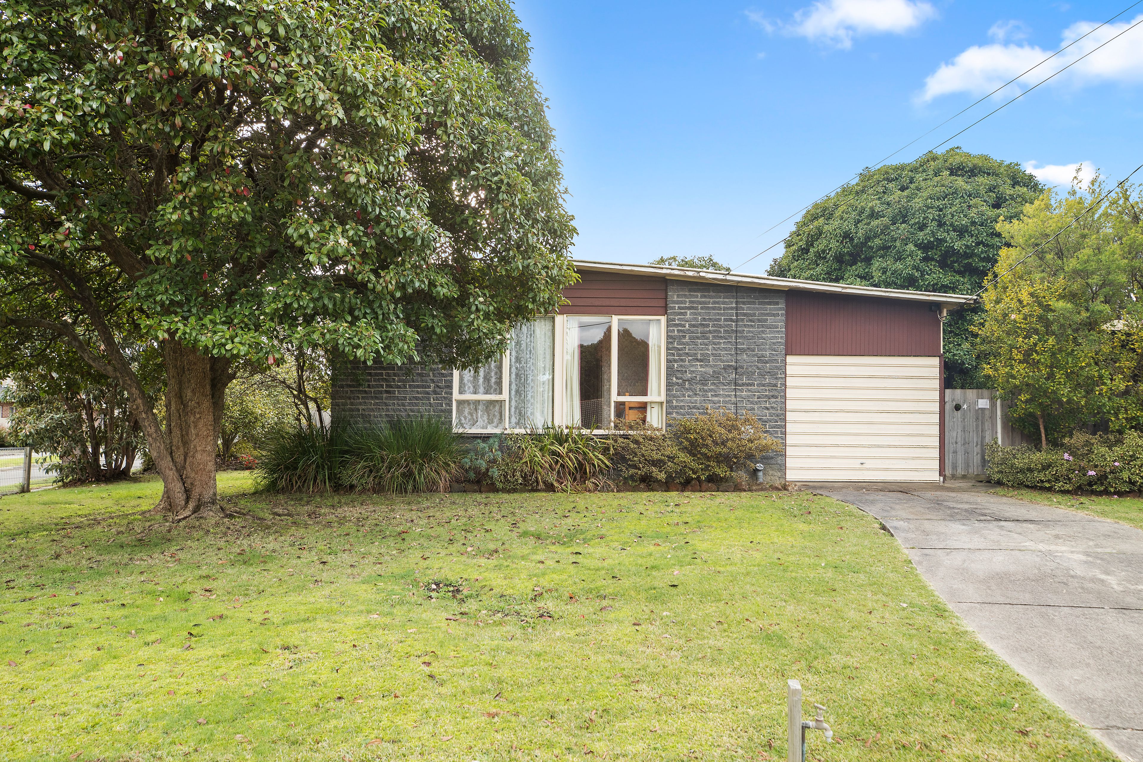4 Hugh Street, Knoxfield, VIC 3180