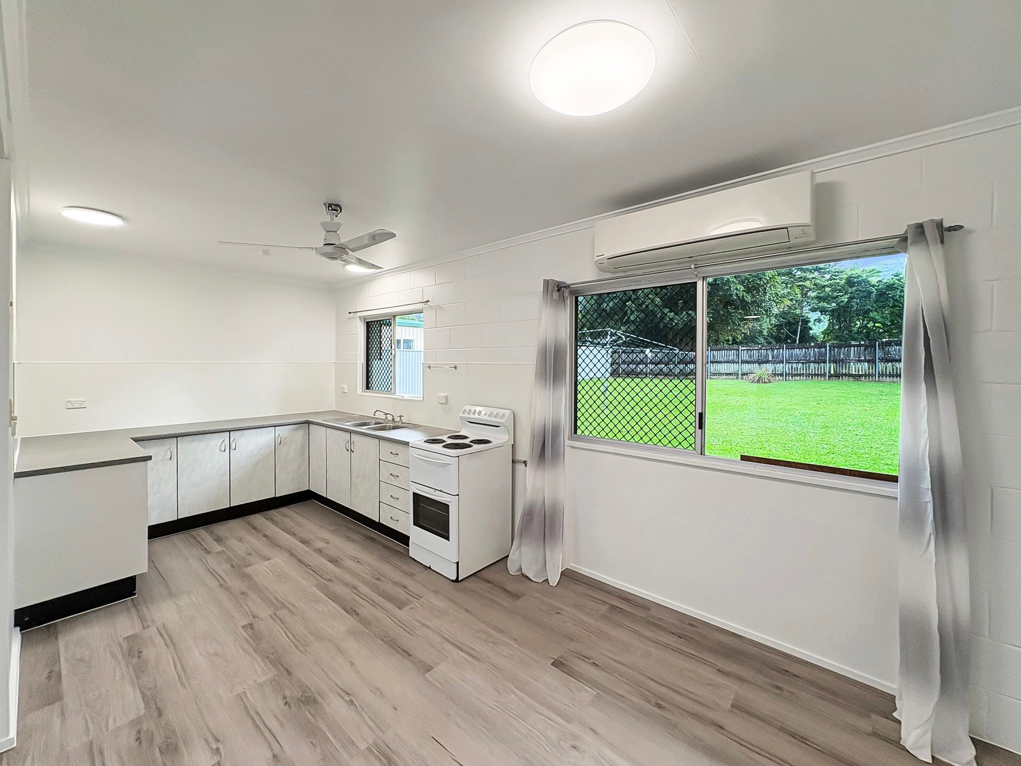 5 Enmore Street, Manoora, QLD 4870