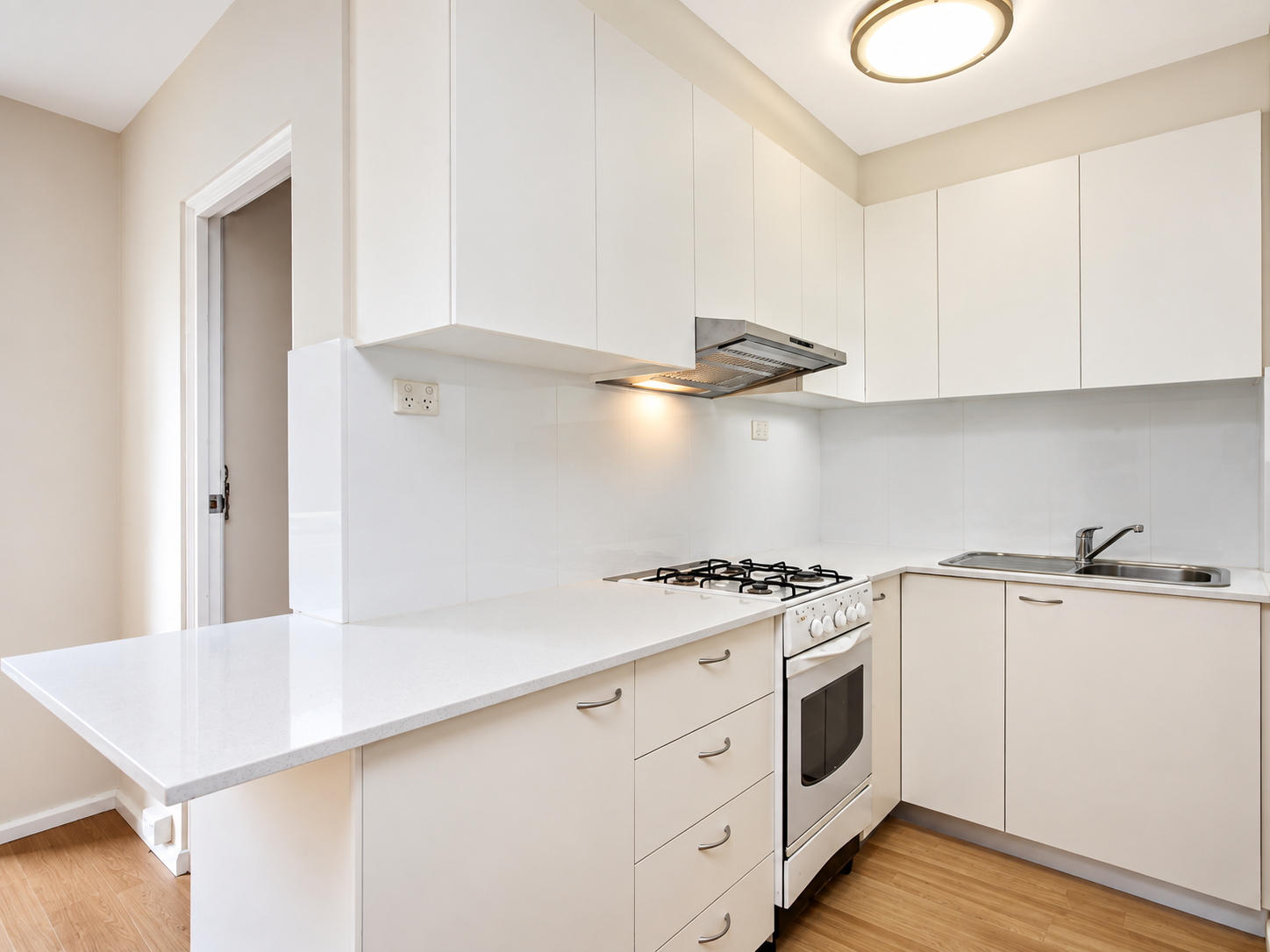 12/191 Croydon Avenue — photo 2 of 5