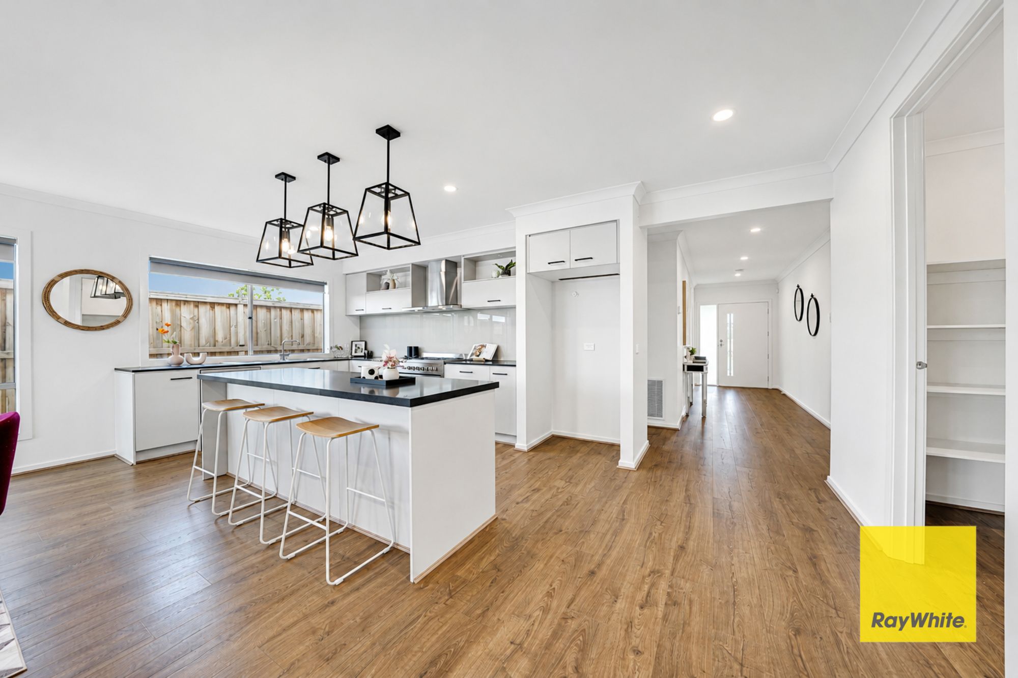 39 Delhi Grove — photo 6 of 19