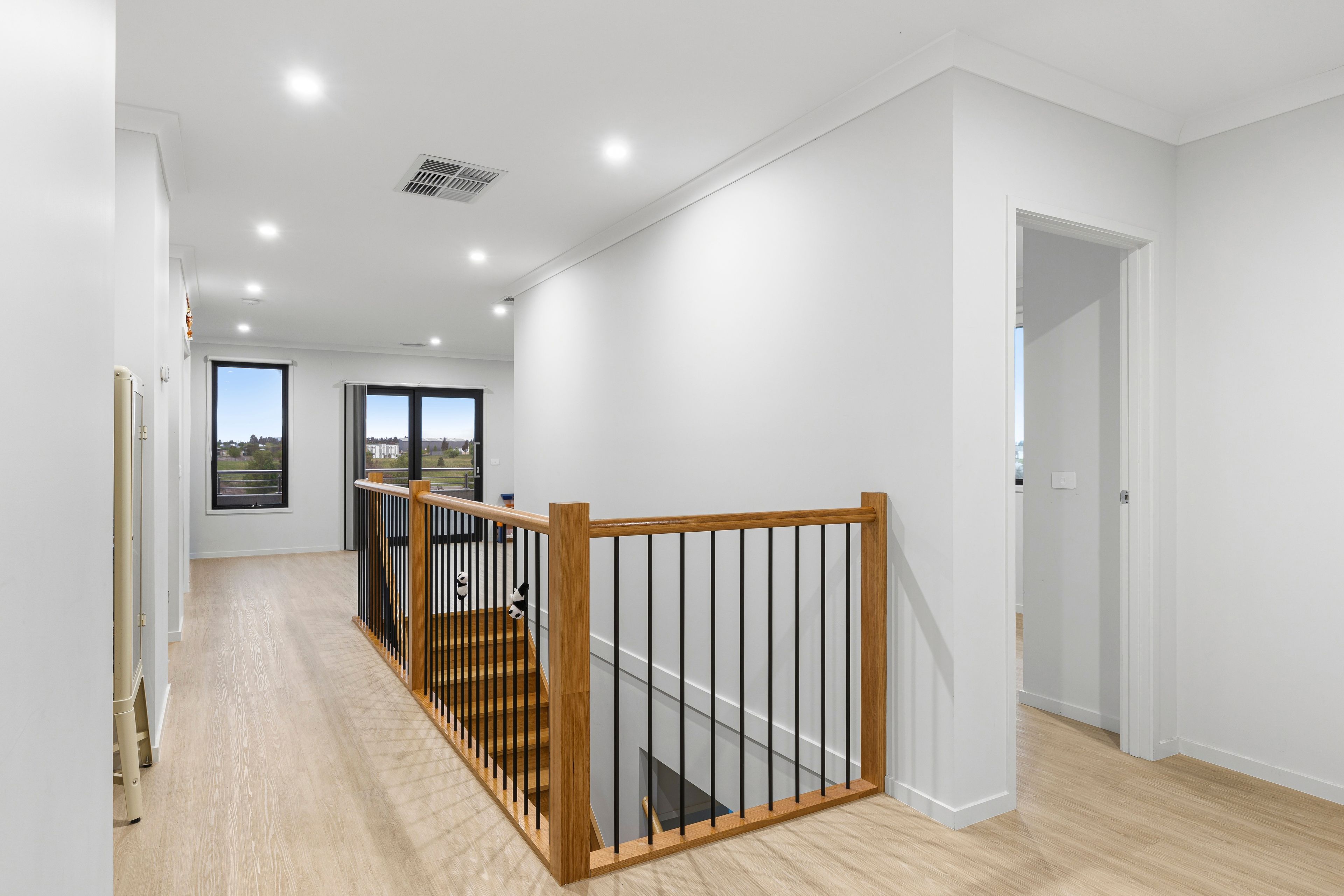 51 Eleanor Drive — photo 13 of 30