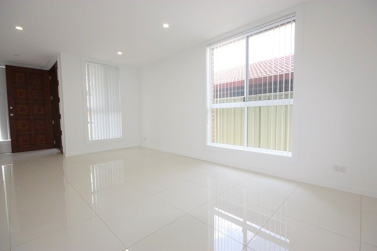 21A Fields Road, Macquarie Fields, NSW 2564