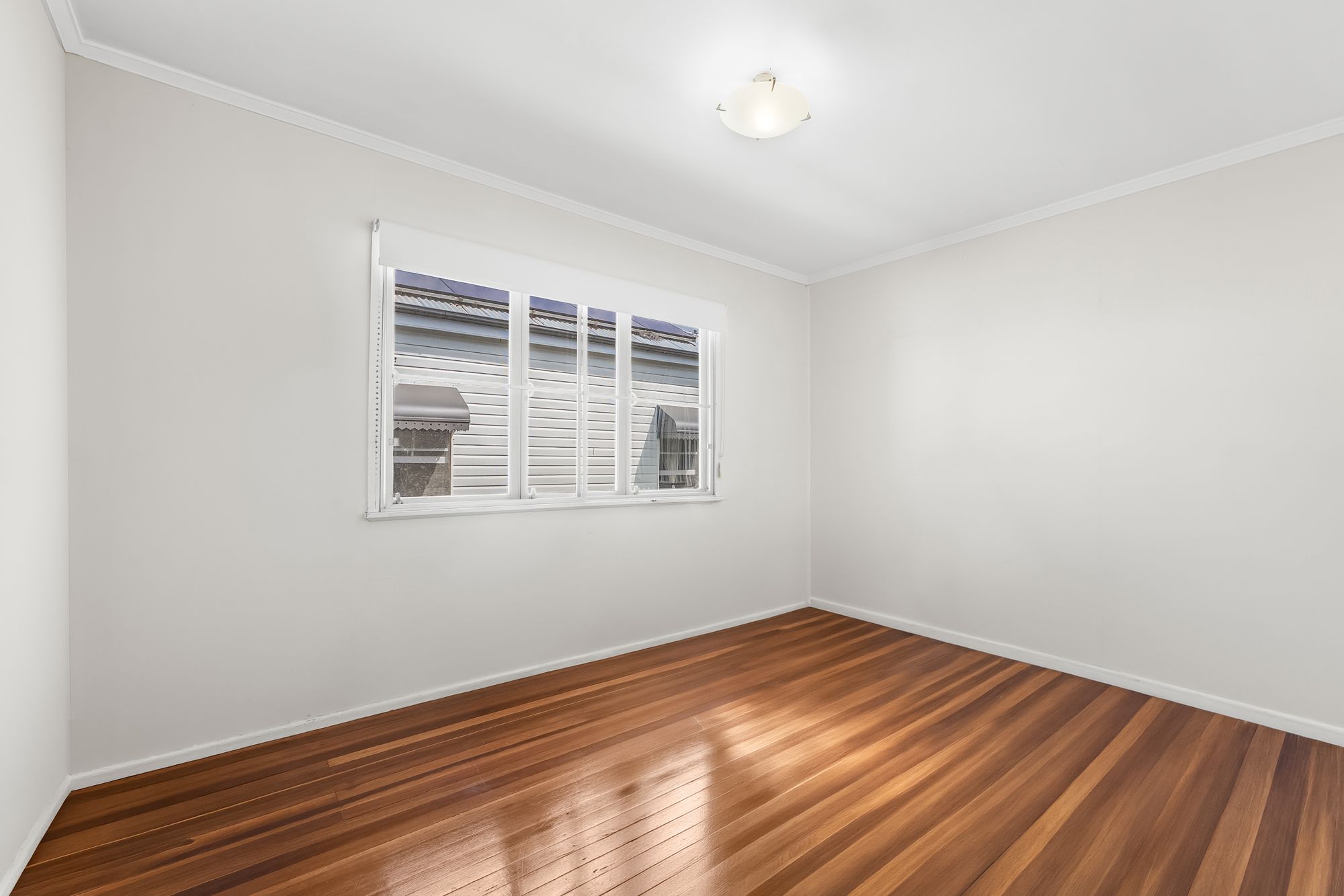 16 Railway Street — photo 7 of 13