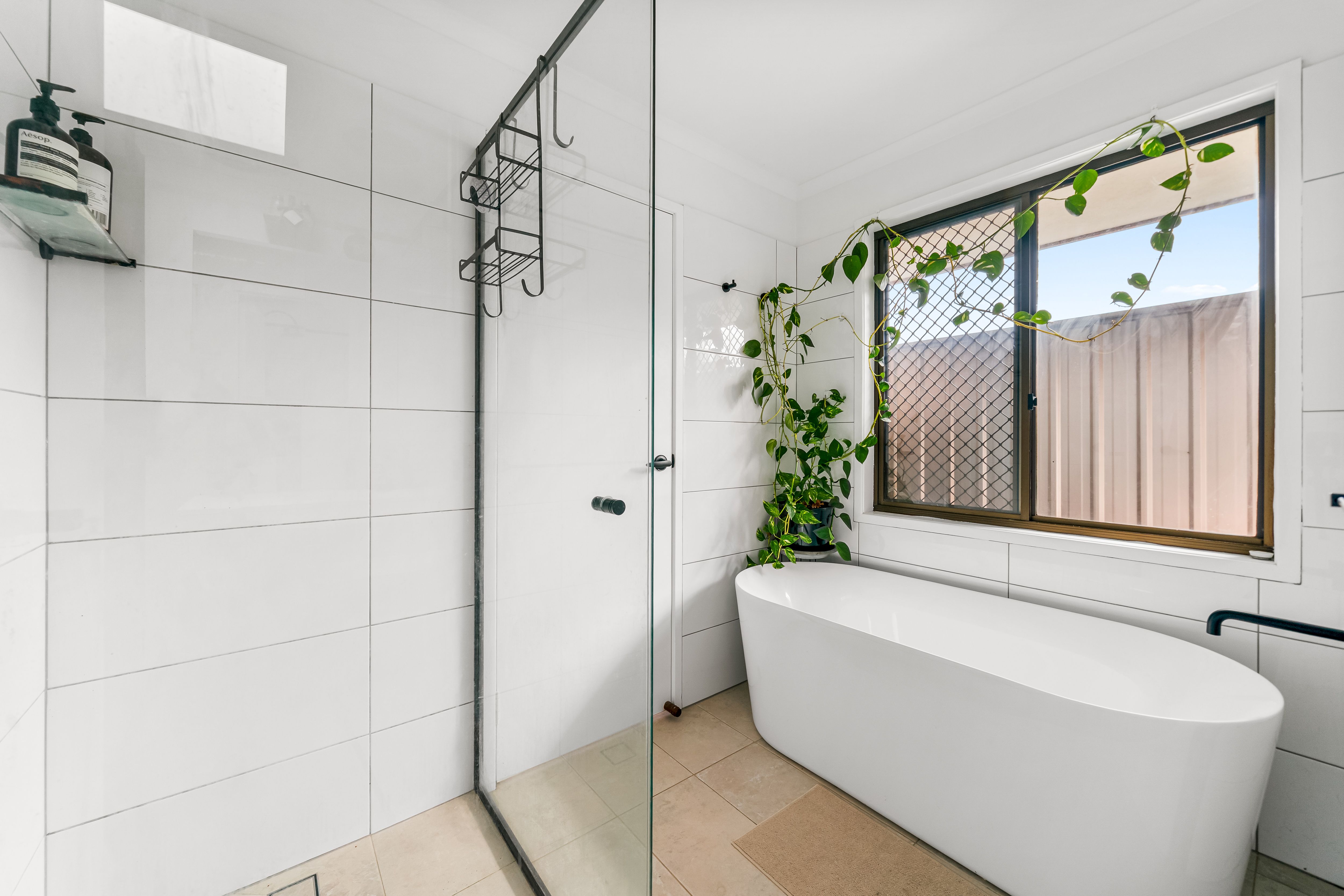 23 Kolan Street — photo 11 of 28