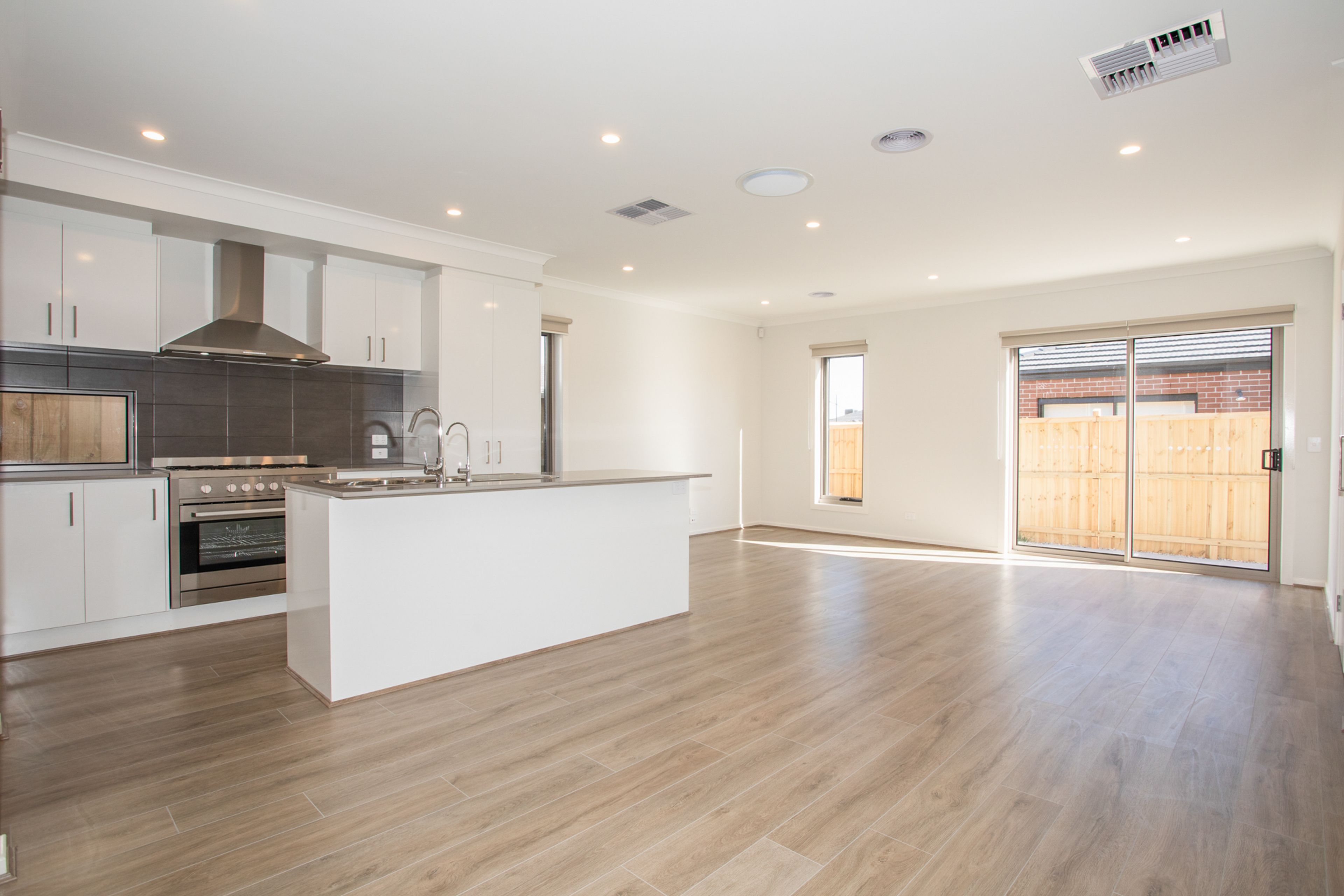 28 Sirianni Boulevard, FRASER RISE, VIC 3336