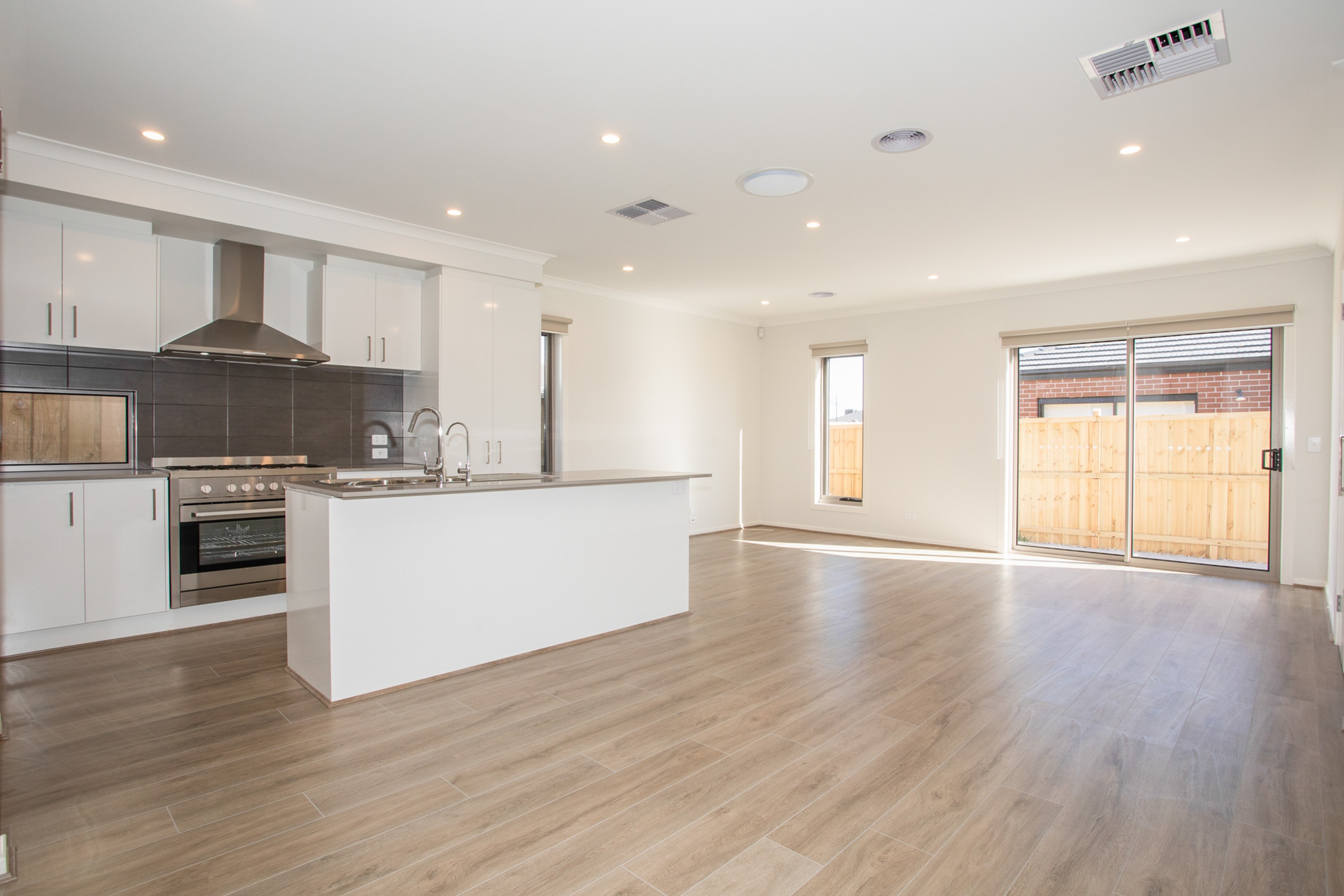 28 Sirianni Boulevard, FRASER RISE, VIC 3336