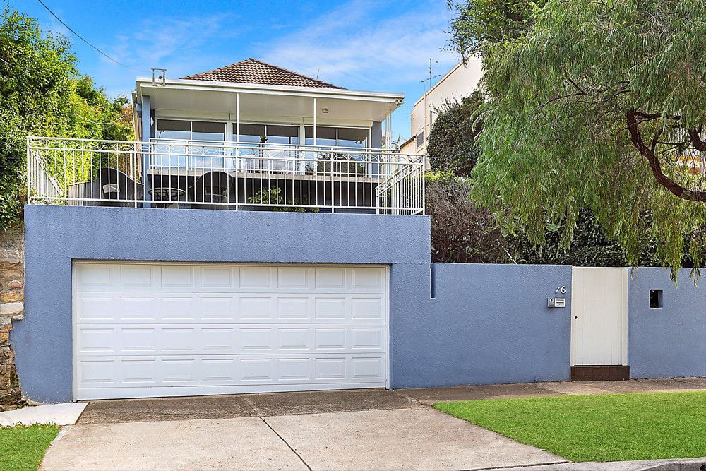 16 Courtenay Road