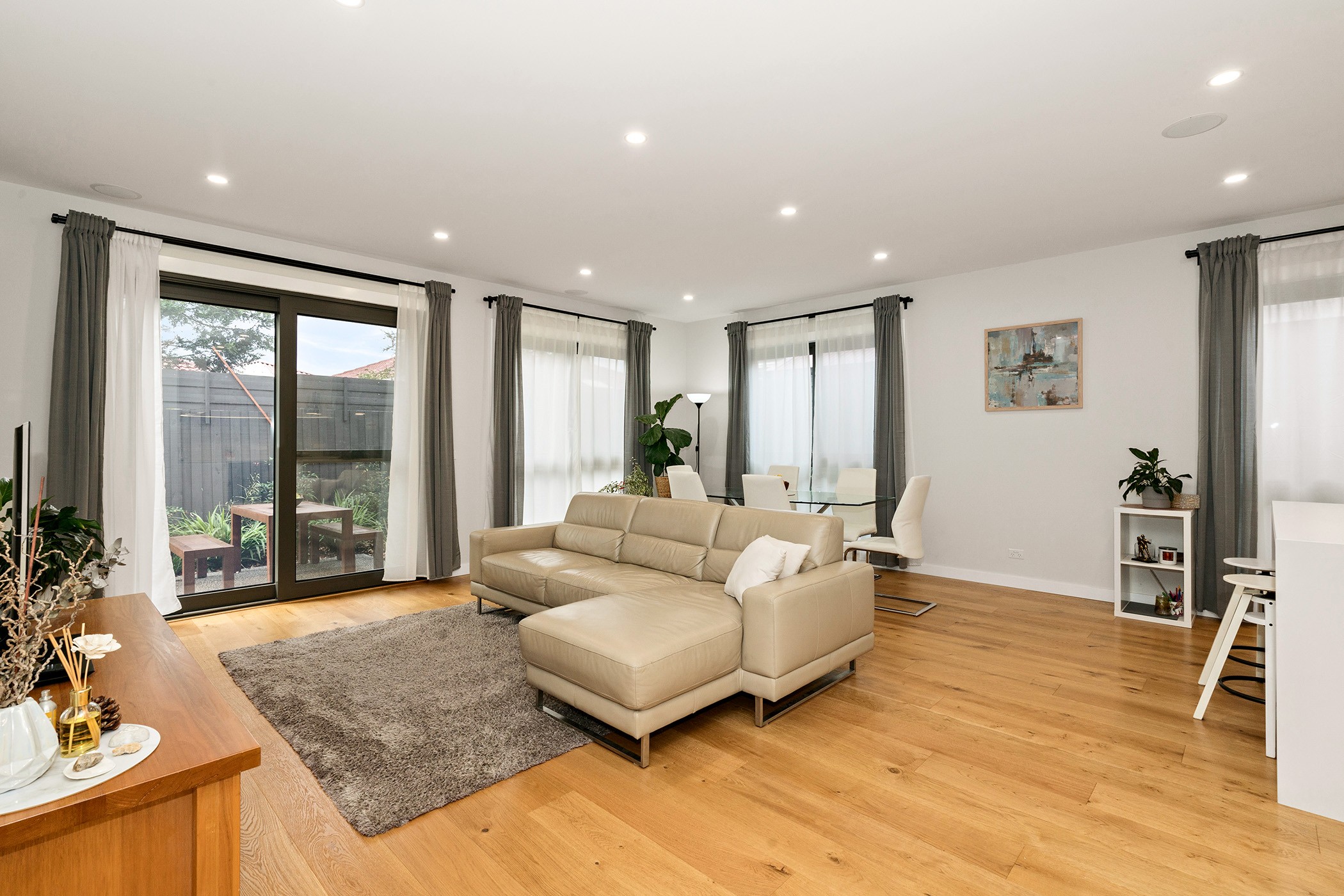 2/17B East Road, Seaford, VIC 3198