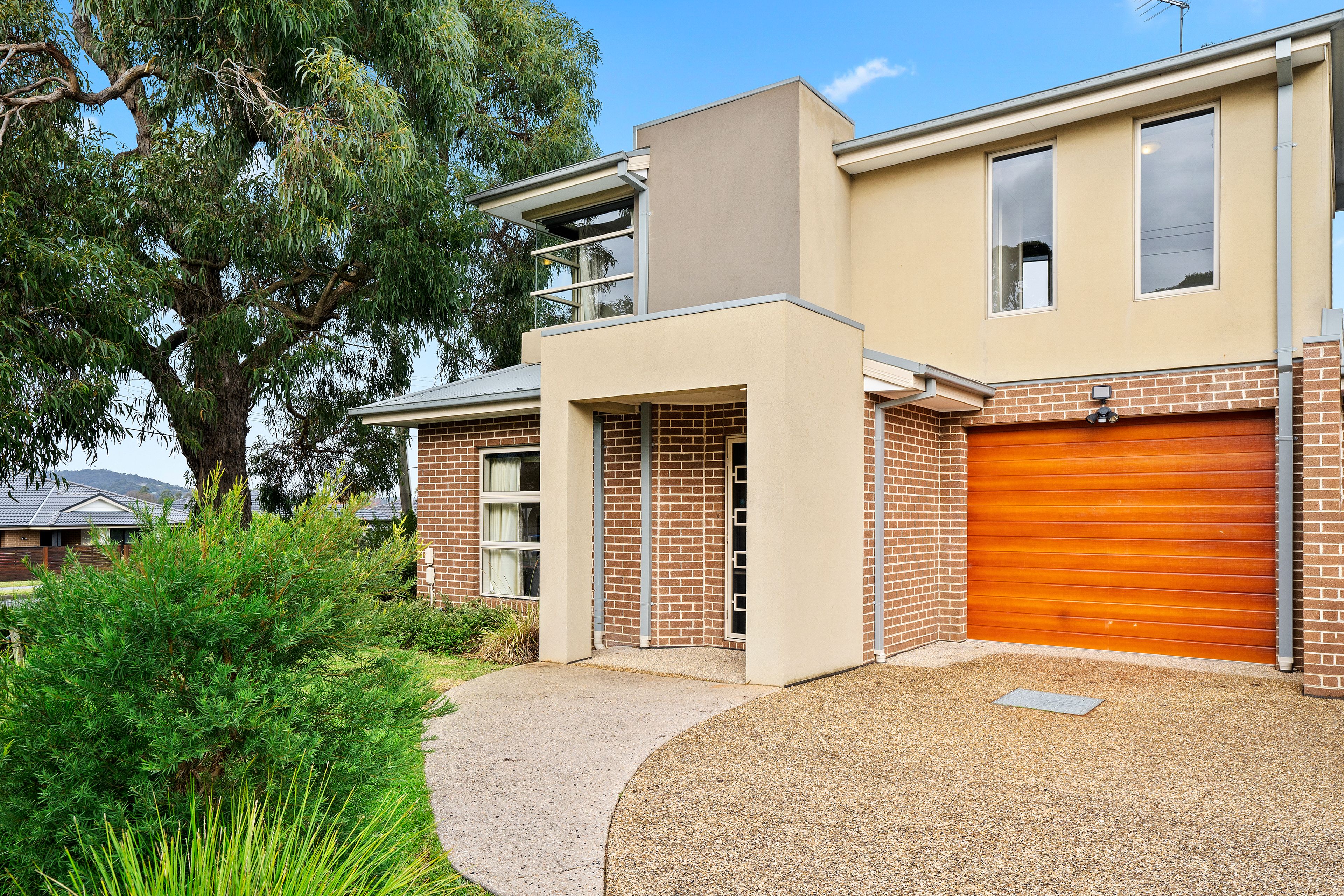 15 Commercial Road, Ferntree Gully VIC 3156