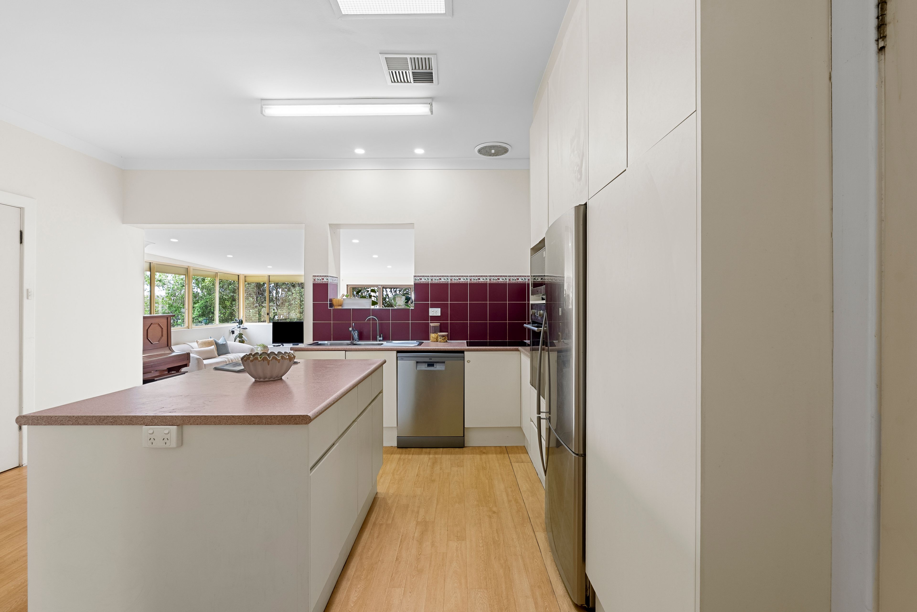 15 Newland Avenue — photo 4 of 20