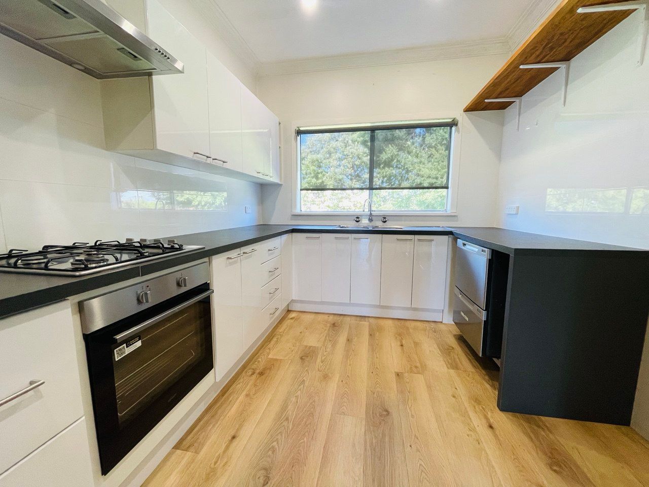 10 McGregor Street — photo 10 of 13