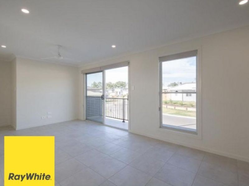 2/76 Lamington Drive, Redbank Plains, QLD 4301