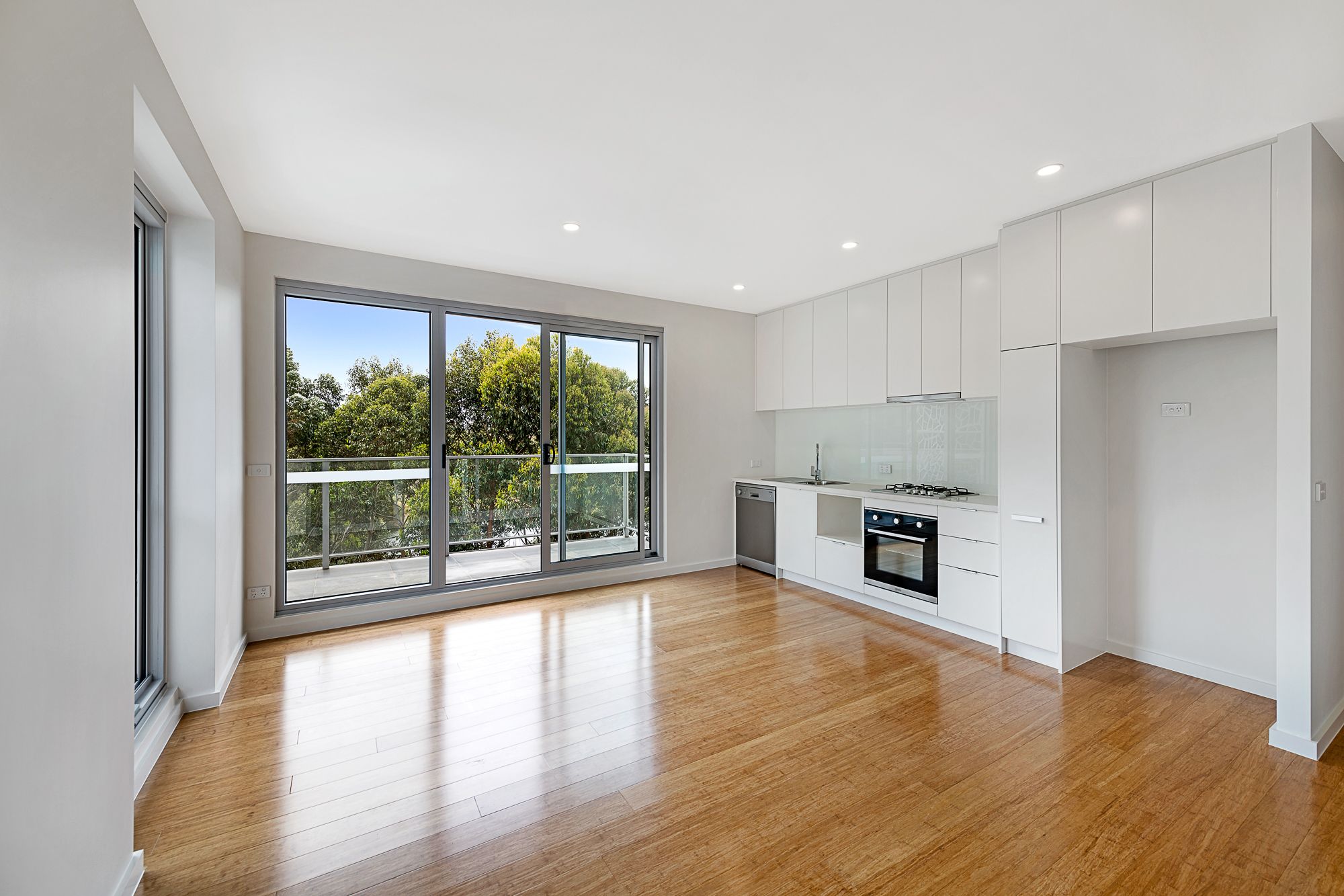 202/1215 Centre Road, Oakleigh South, VIC 3167