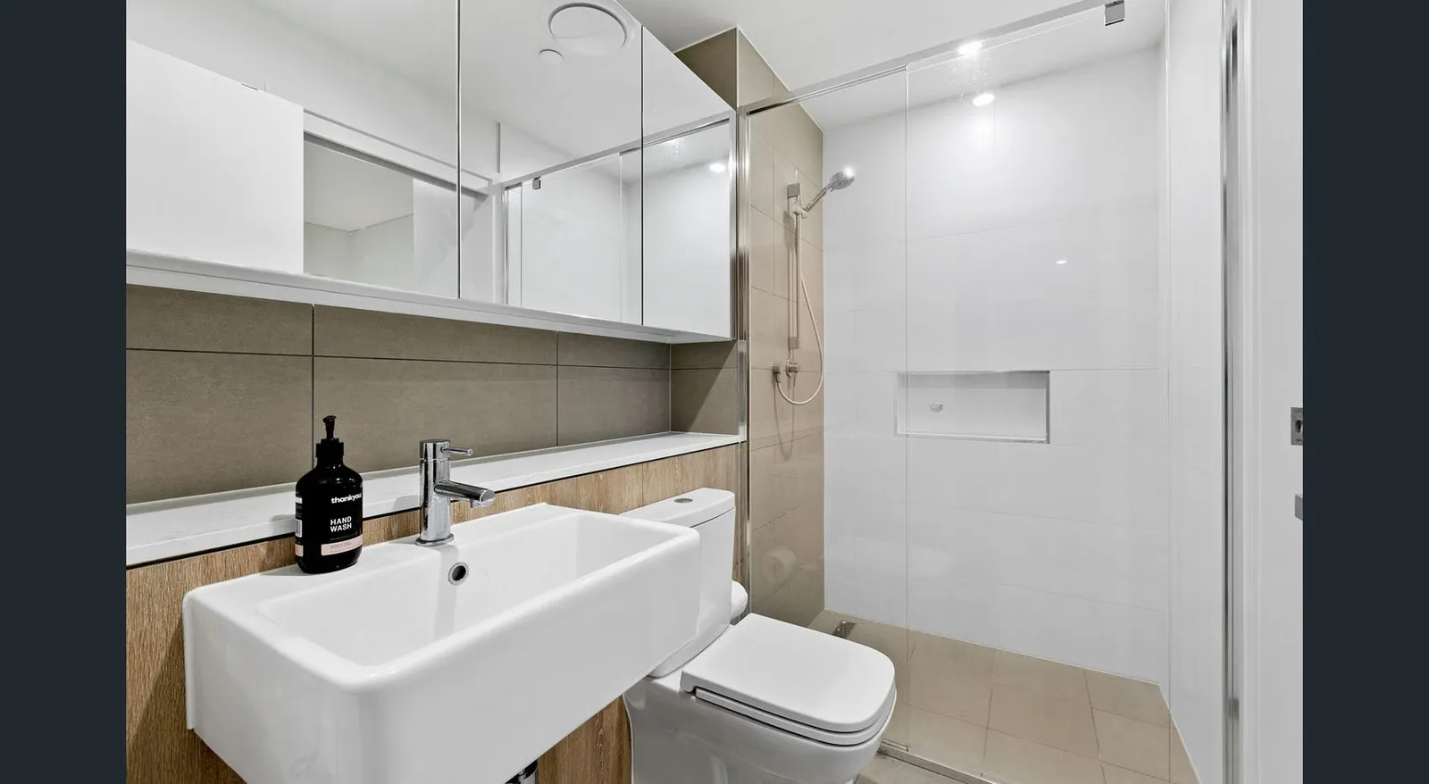 1912/111 Melbourne Street, South Brisbane
