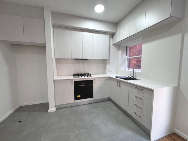 2/56 PARK Road, Hurstville, NSW 2220