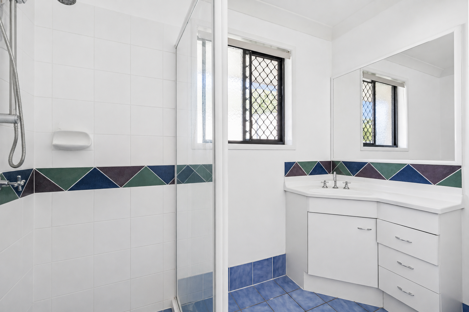 2 Rosa Court — photo 11 of 20