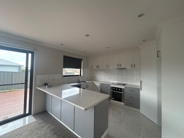 1/18 Tranquil Place, Shearwater, TAS 7307
