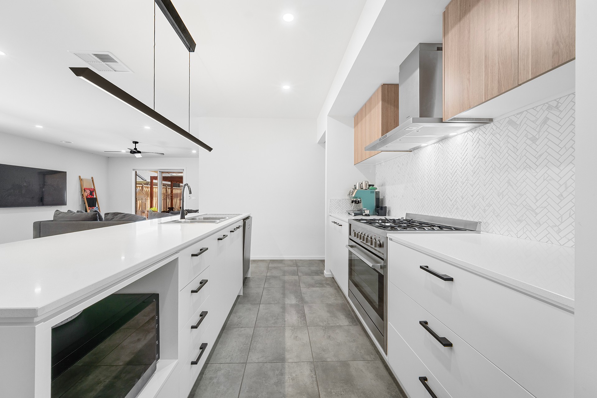 5 Ziga Street, Clyde North, VIC 3978