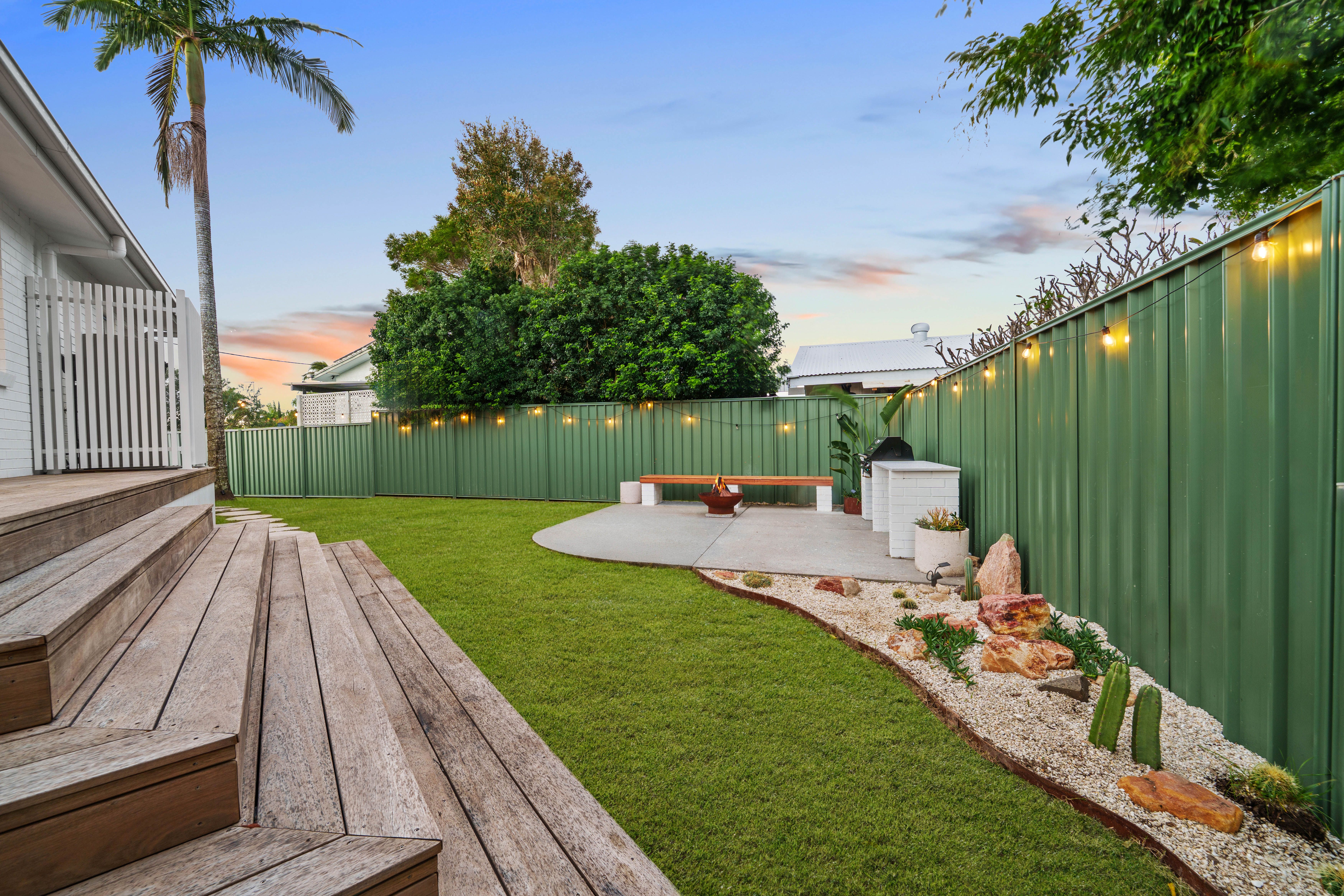 21 Yoorana Place, Broadbeach Waters, QLD 4218