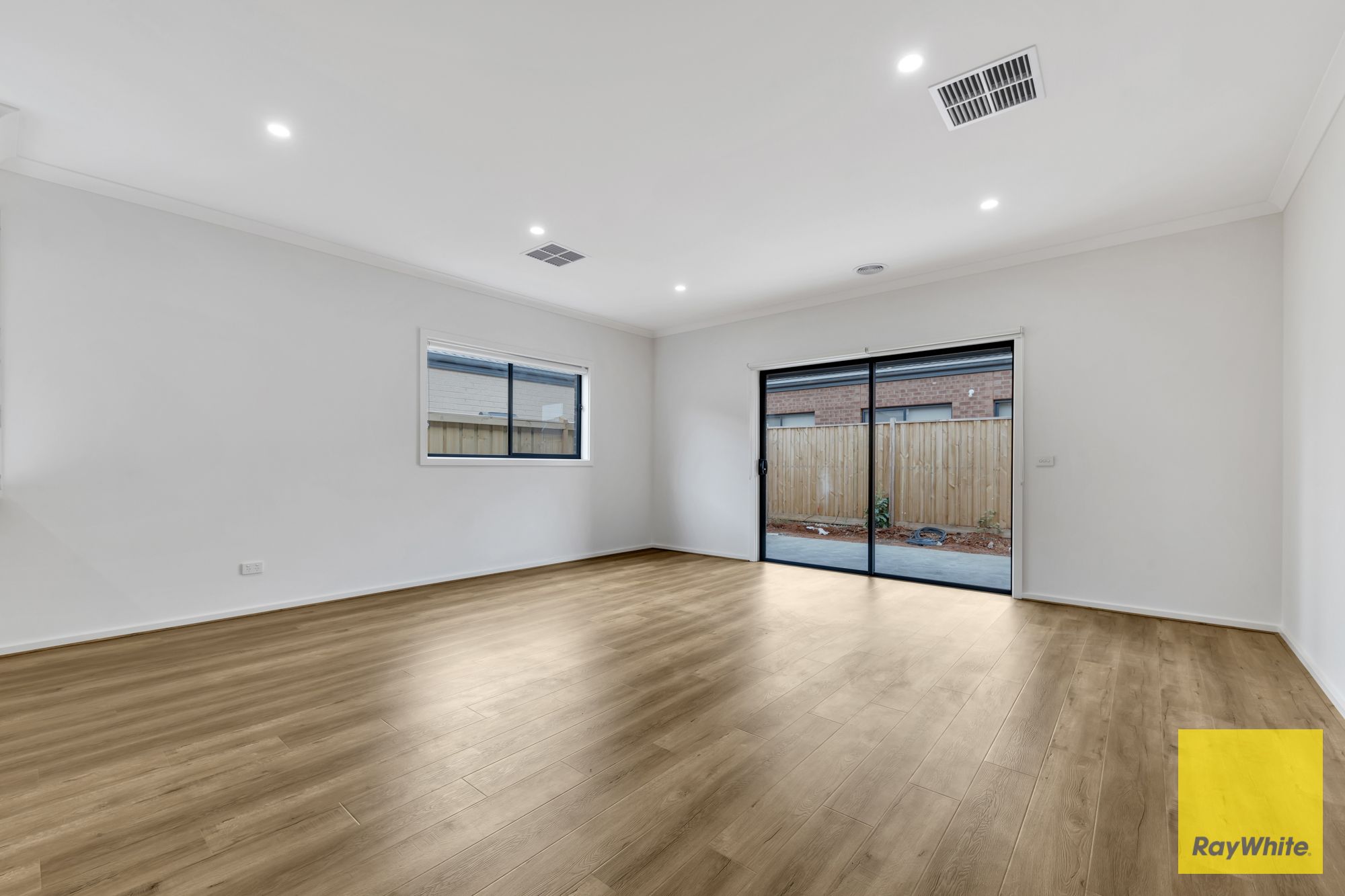 3 Camelon Avenue — photo 7 of 14