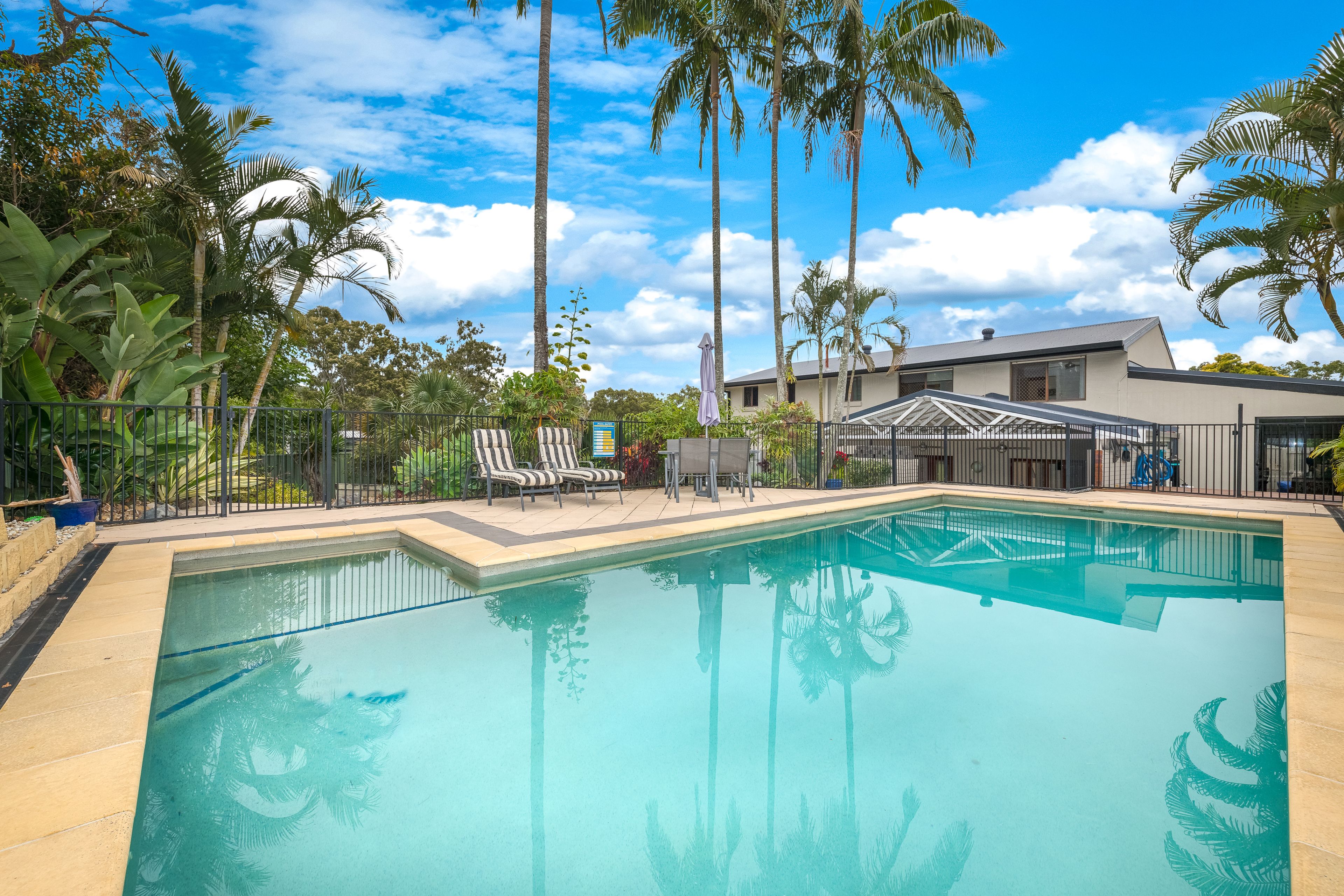 11 Wolvi Place, Helensvale, QLD 4212